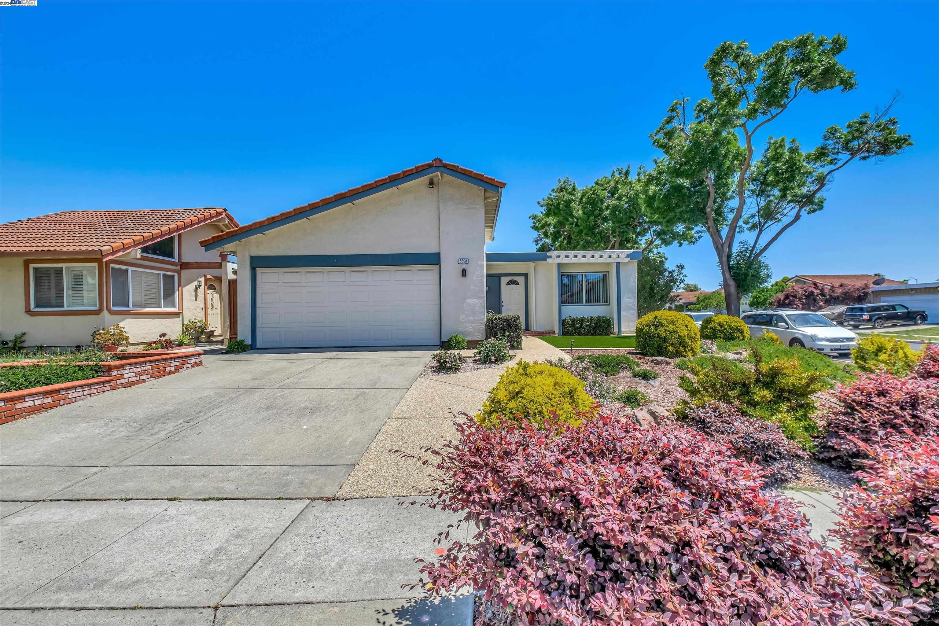 Detail Gallery Image 1 of 1 For 5598 Civic Terrace Ave, Newark,  CA 94560 - 3 Beds | 2 Baths