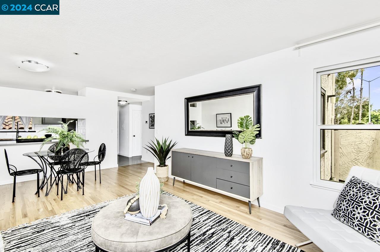 Photo #3: 41061108 Listing 