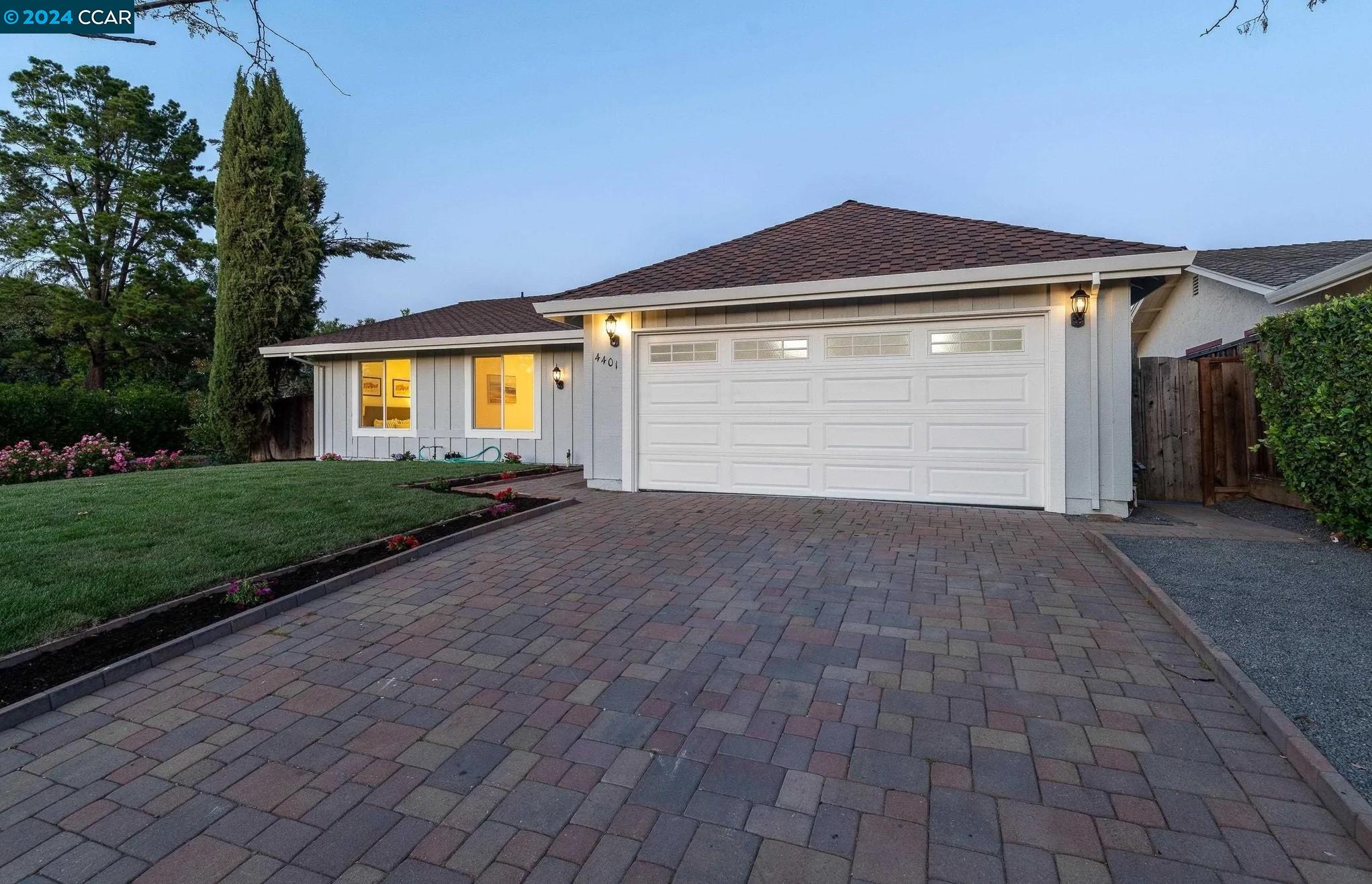 Detail Gallery Image 1 of 1 For 4401 Willow Glen Ct., Concord,  CA 94521 - 3 Beds | 2 Baths