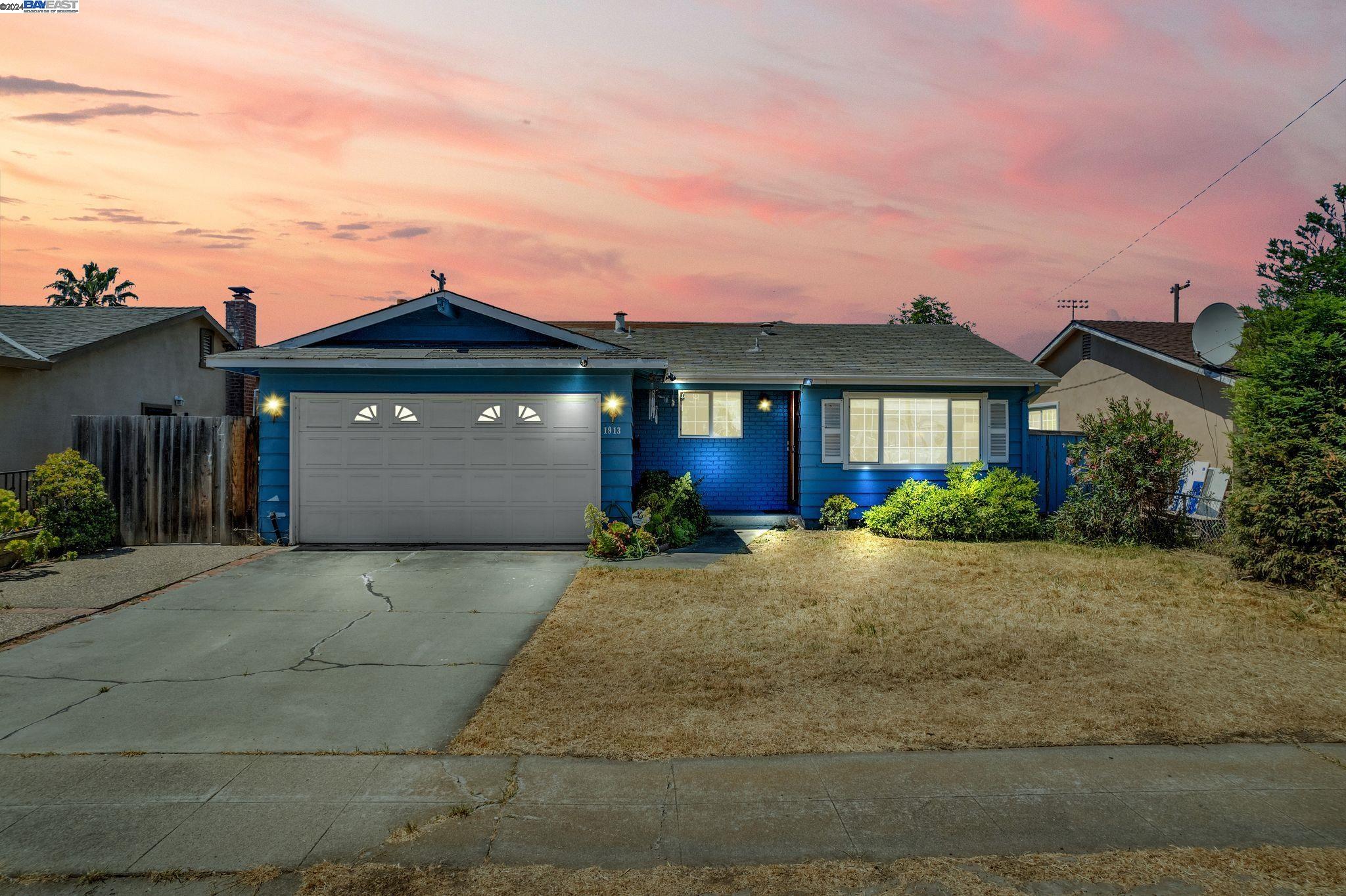 Detail Gallery Image 1 of 1 For 1913 Daytona Dr, San Jose,  CA 95122 - 3 Beds | 2 Baths