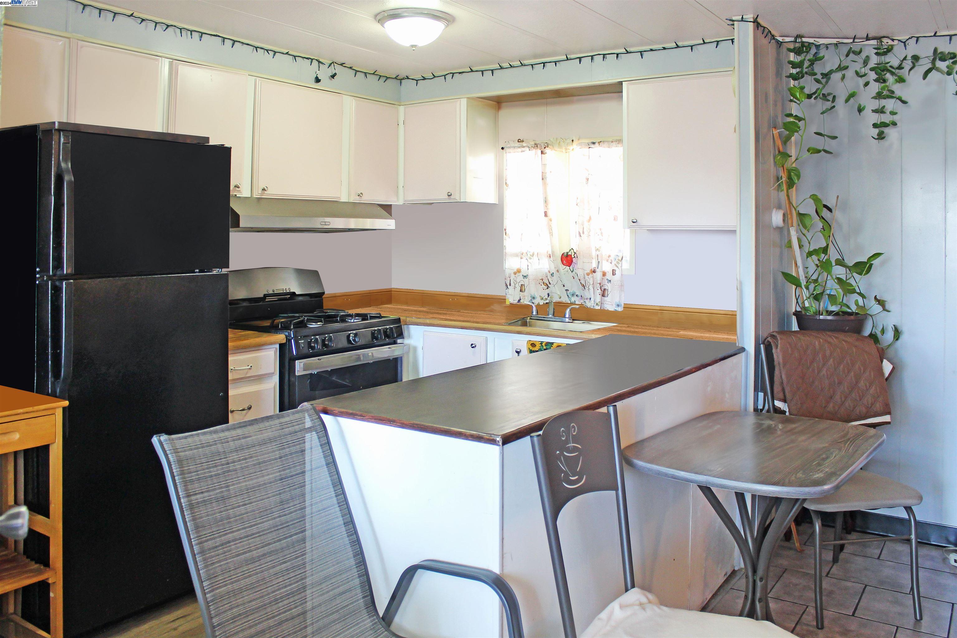 Detail Gallery Image 2 of 8 For 621 E Lockeford St. #30 #30,  Lodi,  CA 95240 - 1 Beds | 1 Baths