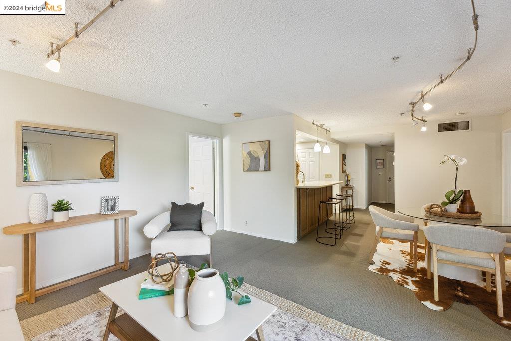 Photo #4: 41061386 Listing 