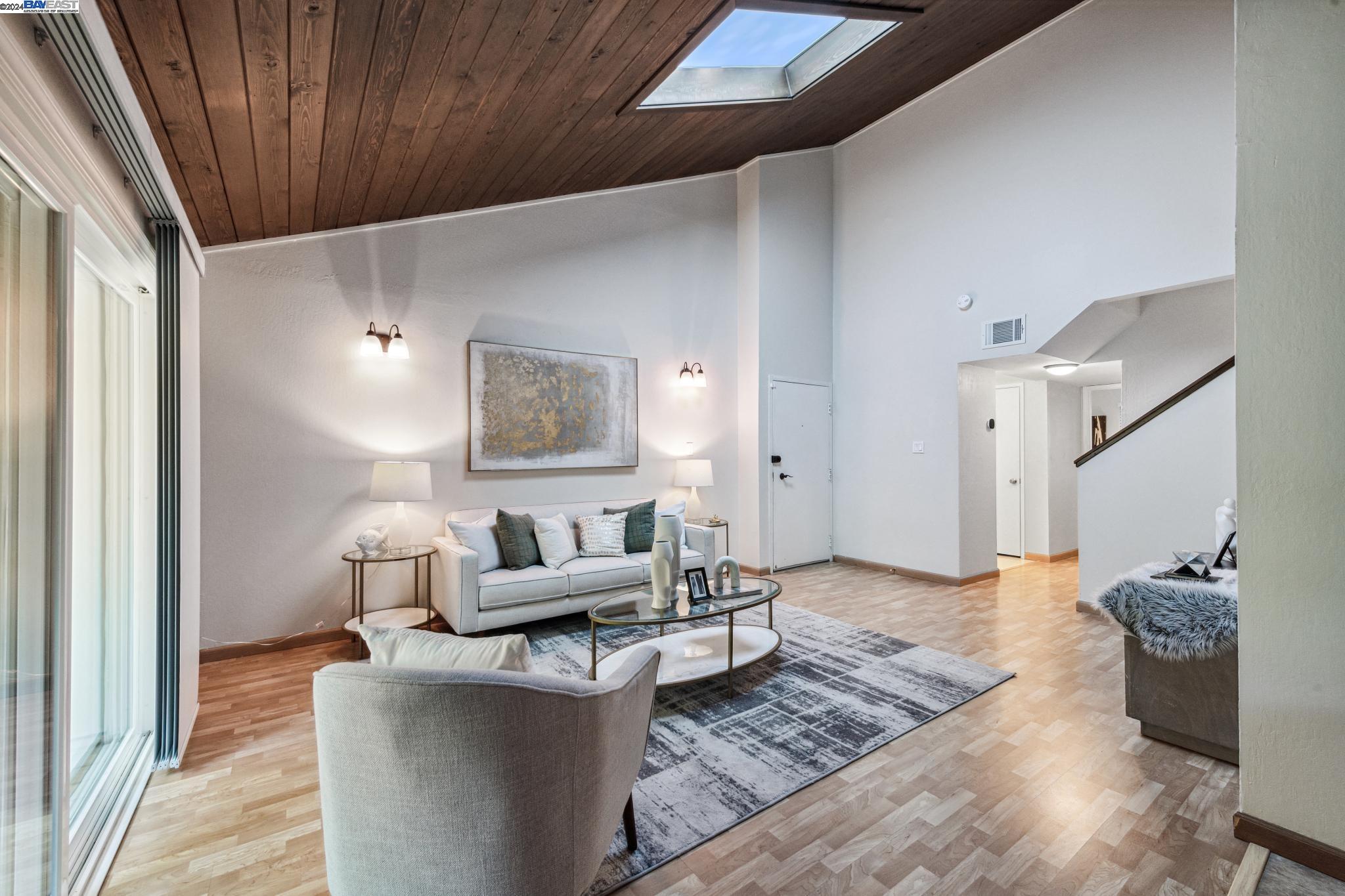 Photo #2: 41061423 Listing 