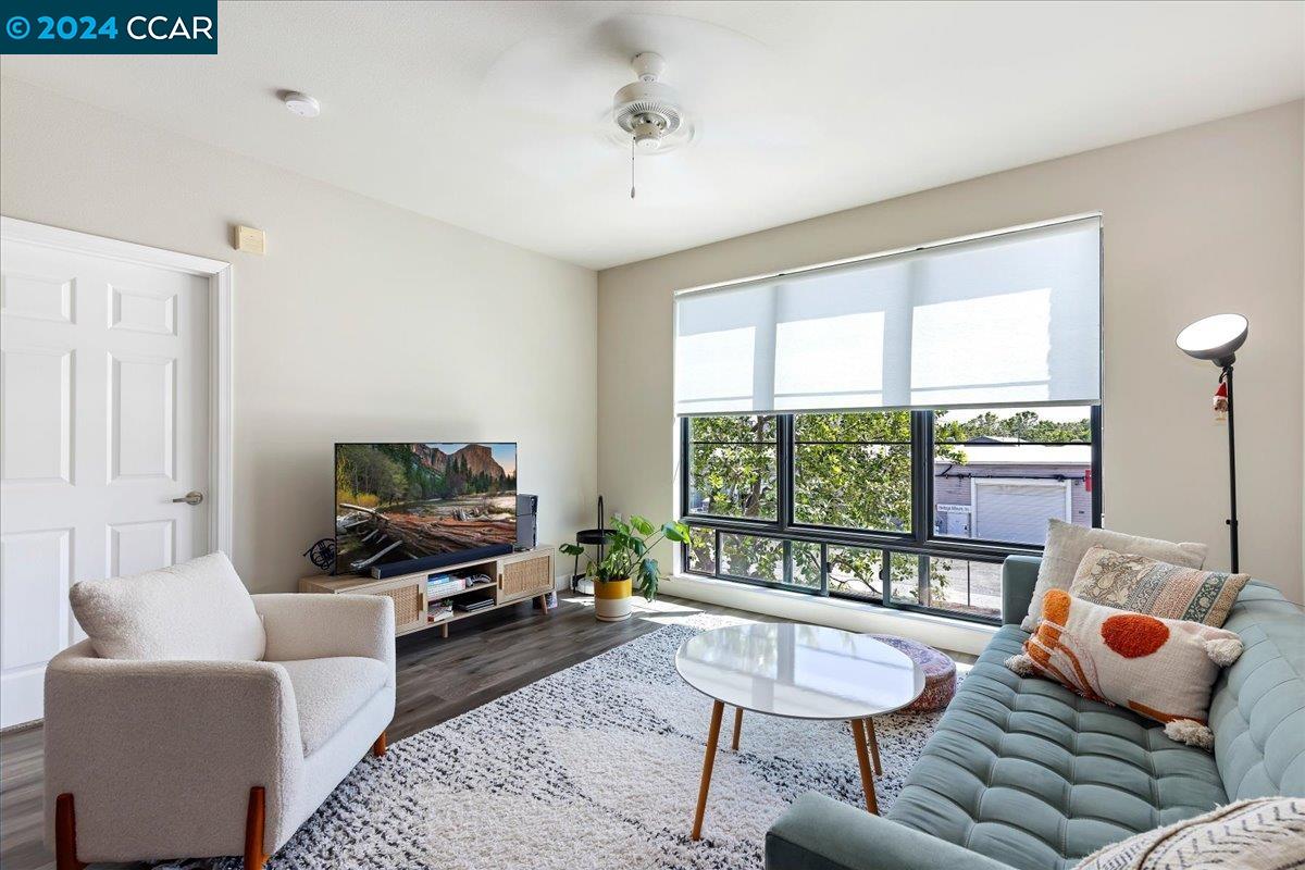 Detail Gallery Image 1 of 1 For 1060 S 3rd St #251,  San Jose,  CA 95112 - 1 Beds | 1 Baths