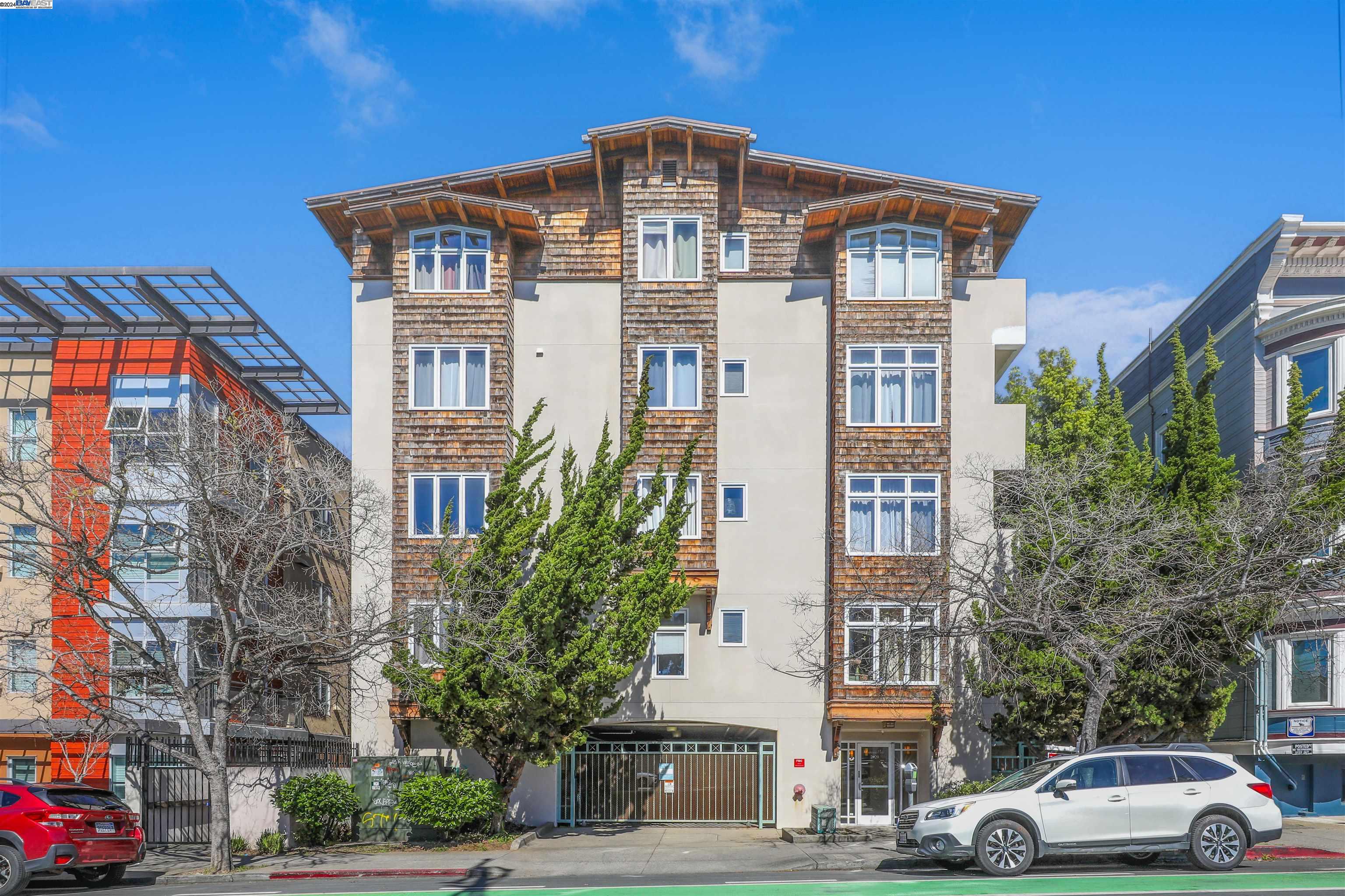 Detail Gallery Image 1 of 1 For 2029 Channing Way Apt 3c,  Berkeley,  CA 94704 - 2 Beds | 1 Baths