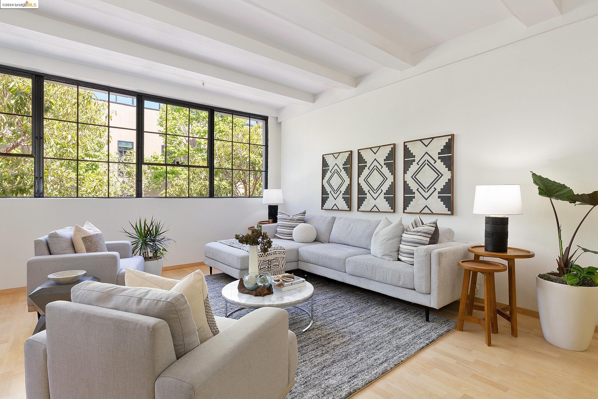 Photo #2: 41061631 Listing 