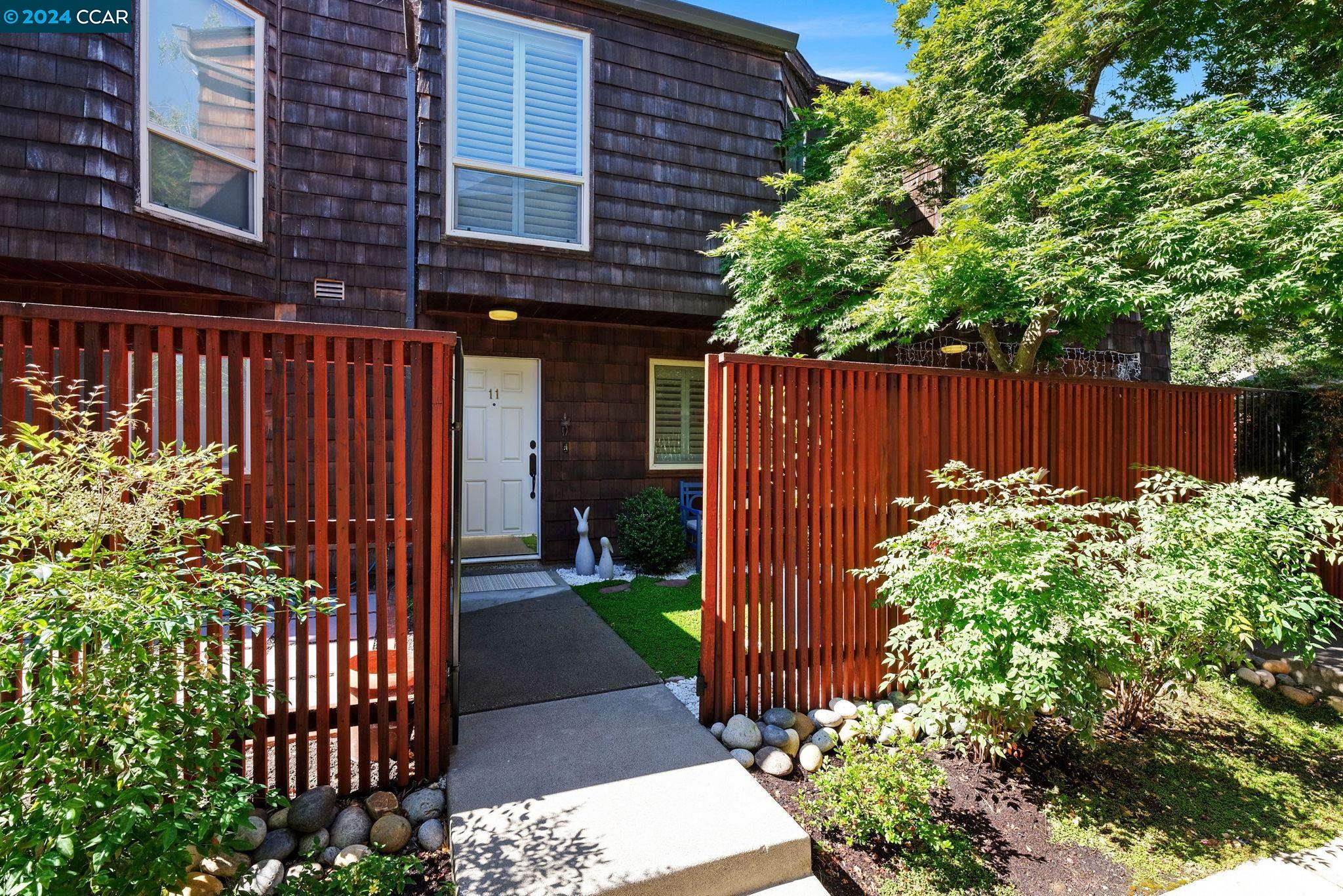 More Details about MLS # 41061710 : 225 MAYHEW # 11