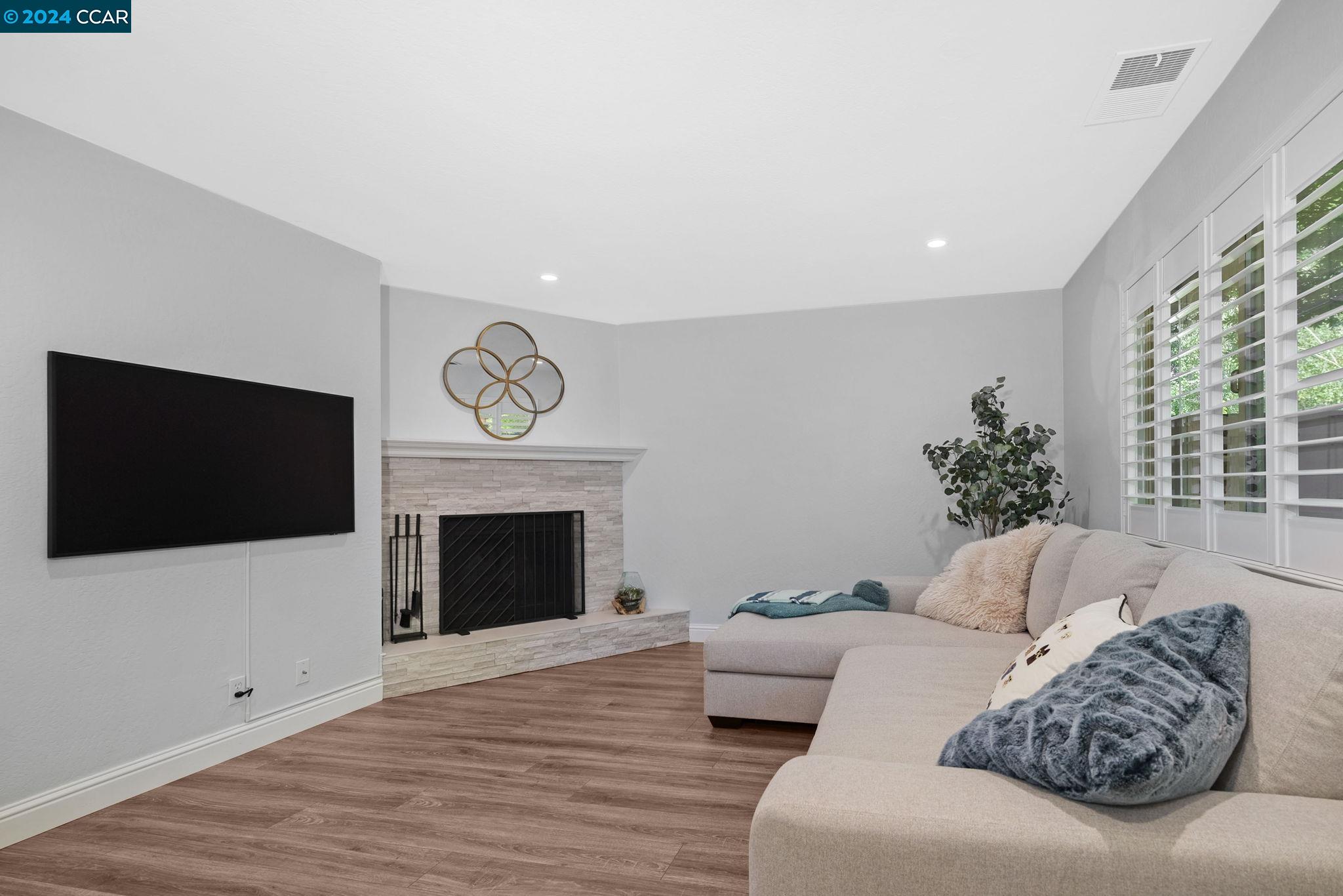 Photo #6: 41061710 Listing 