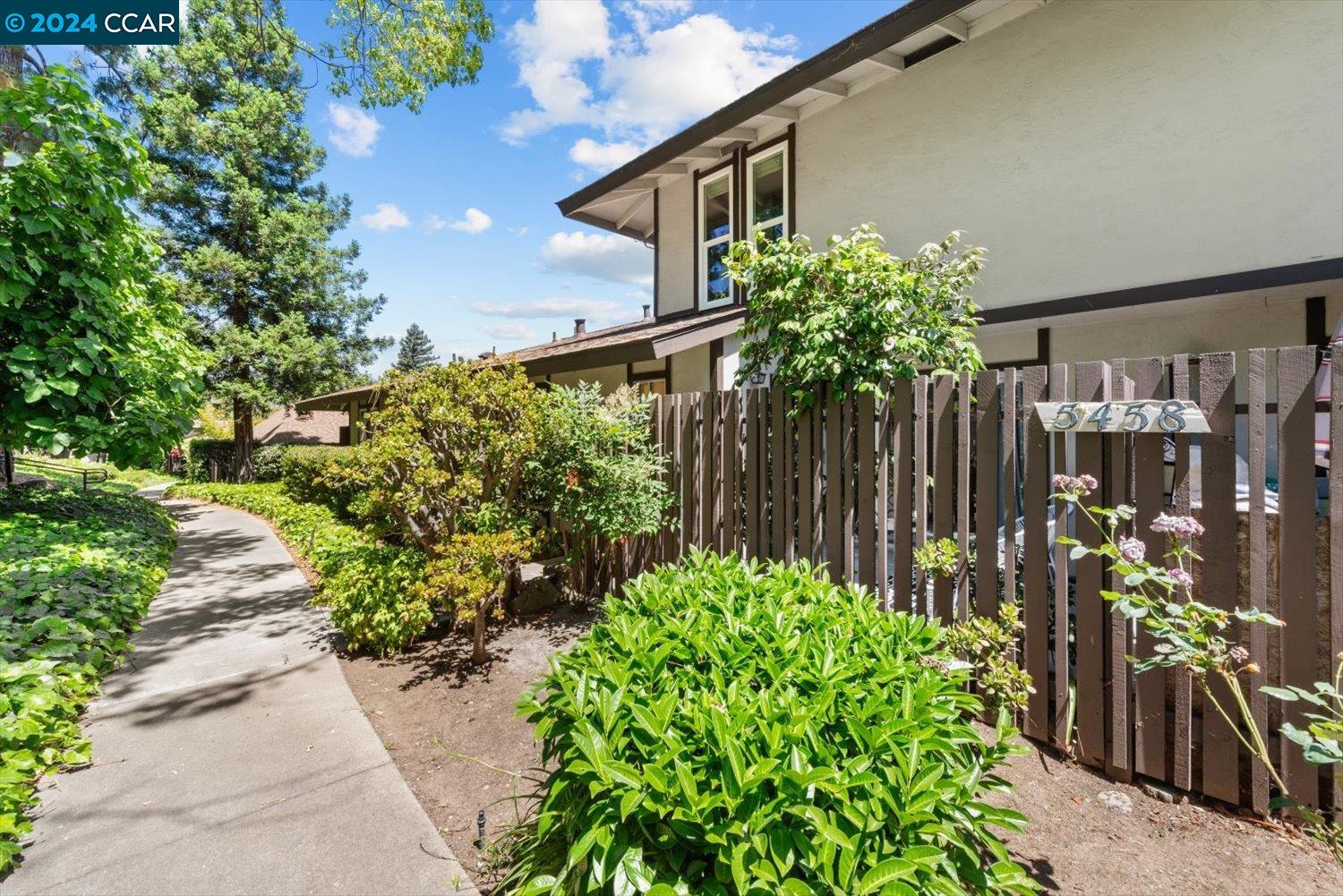 MLS: 41061882 Condo For Sale
