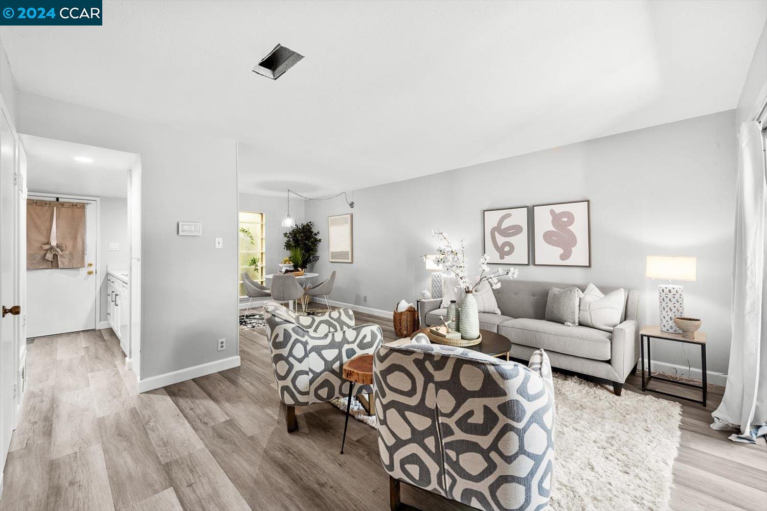 Photo #5: 41061882 Listing 