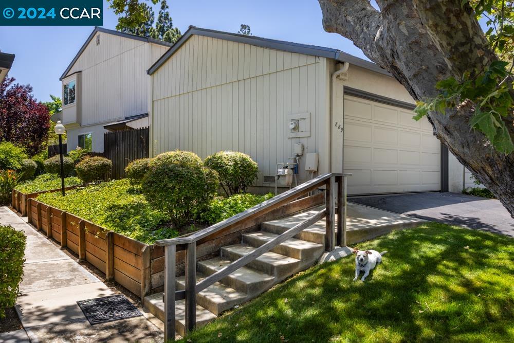 MLS: 41061899 Condo For Sale