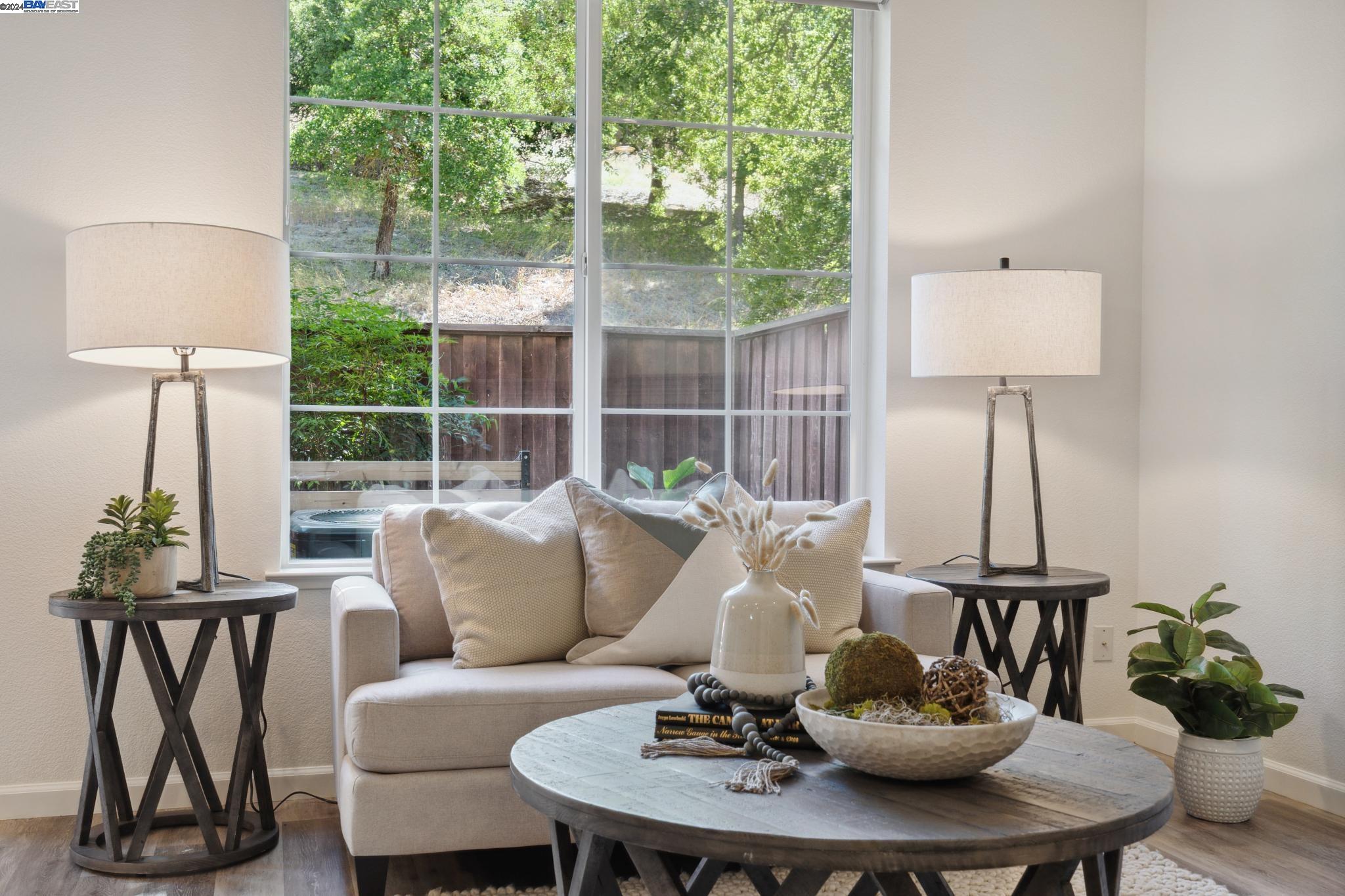 Photo #6: 41062001 Listing 