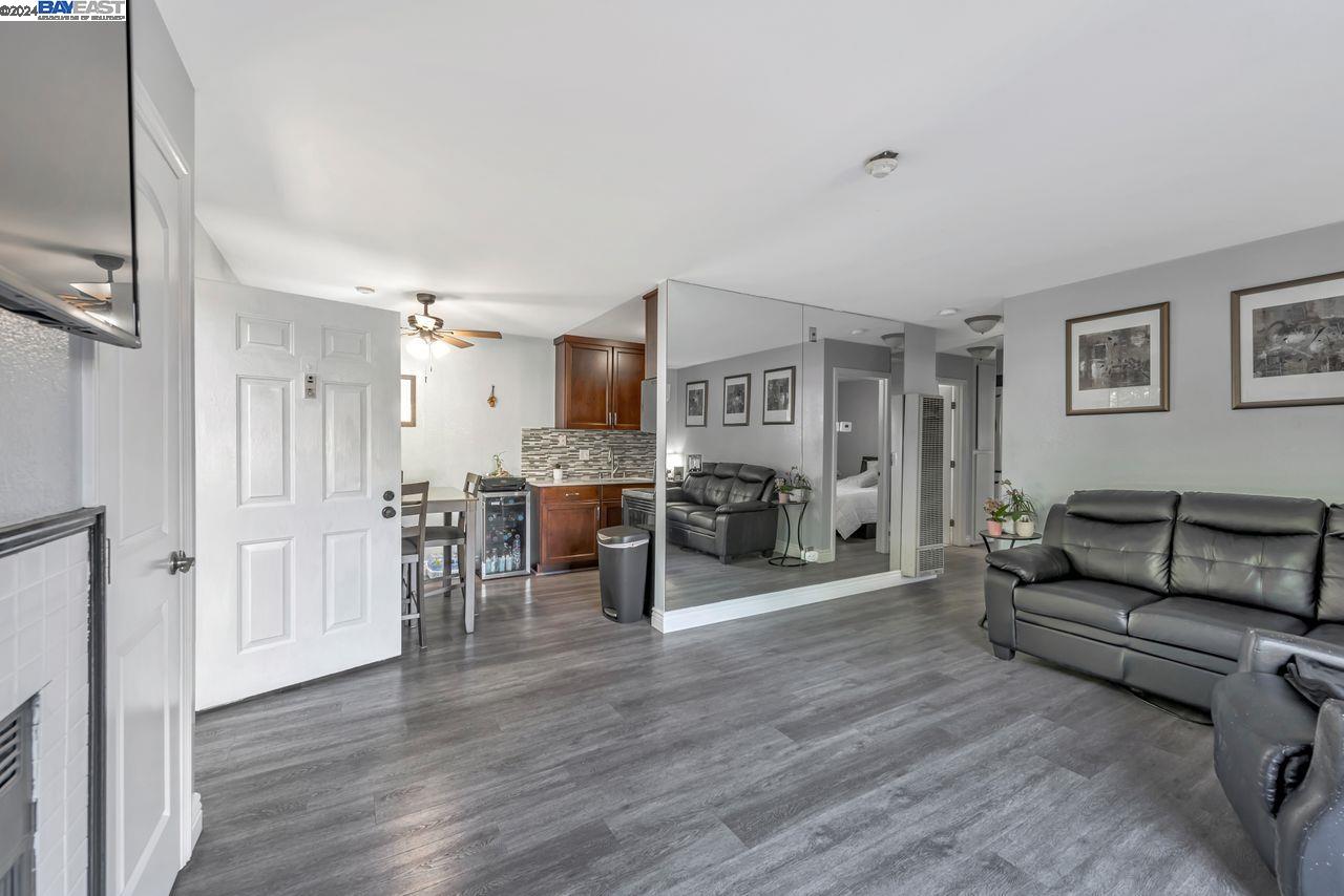 Photo #5: 41062162 Listing 
