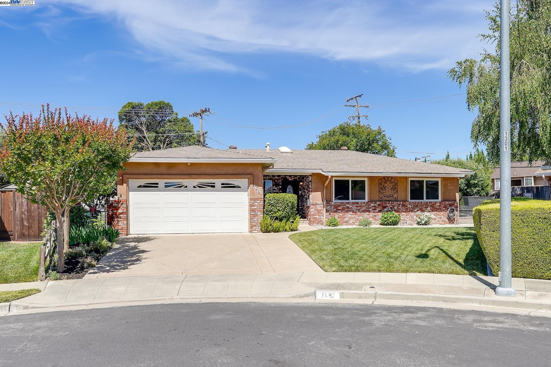 Detail Gallery Image 1 of 1 For 7681 Ashford Way, Dublin,  CA 94568 - 4 Beds | 2 Baths