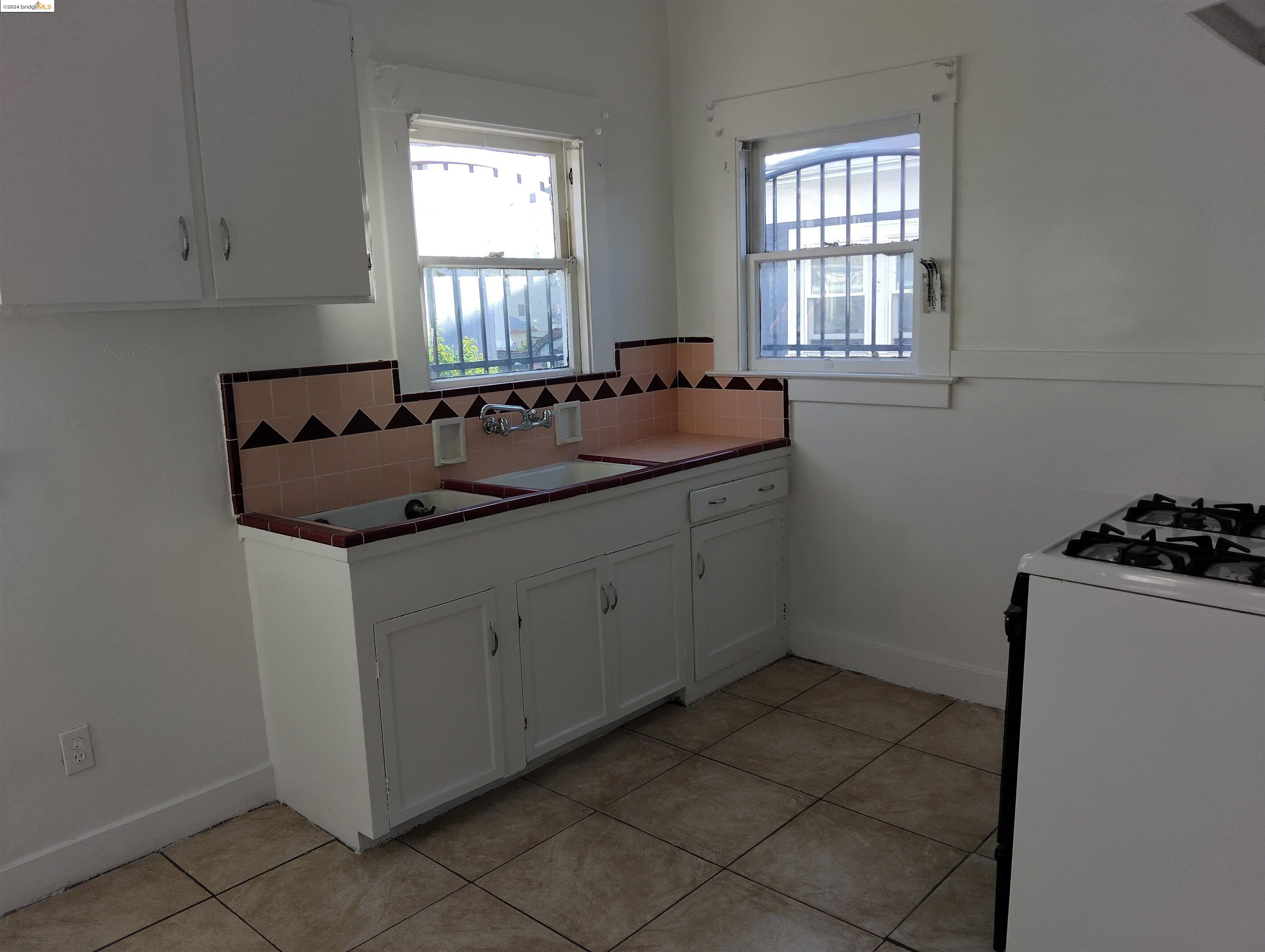 Detail Gallery Image 52 of 60 For 847 E 18th, Oakland,  CA 94606 - – Beds | – Baths