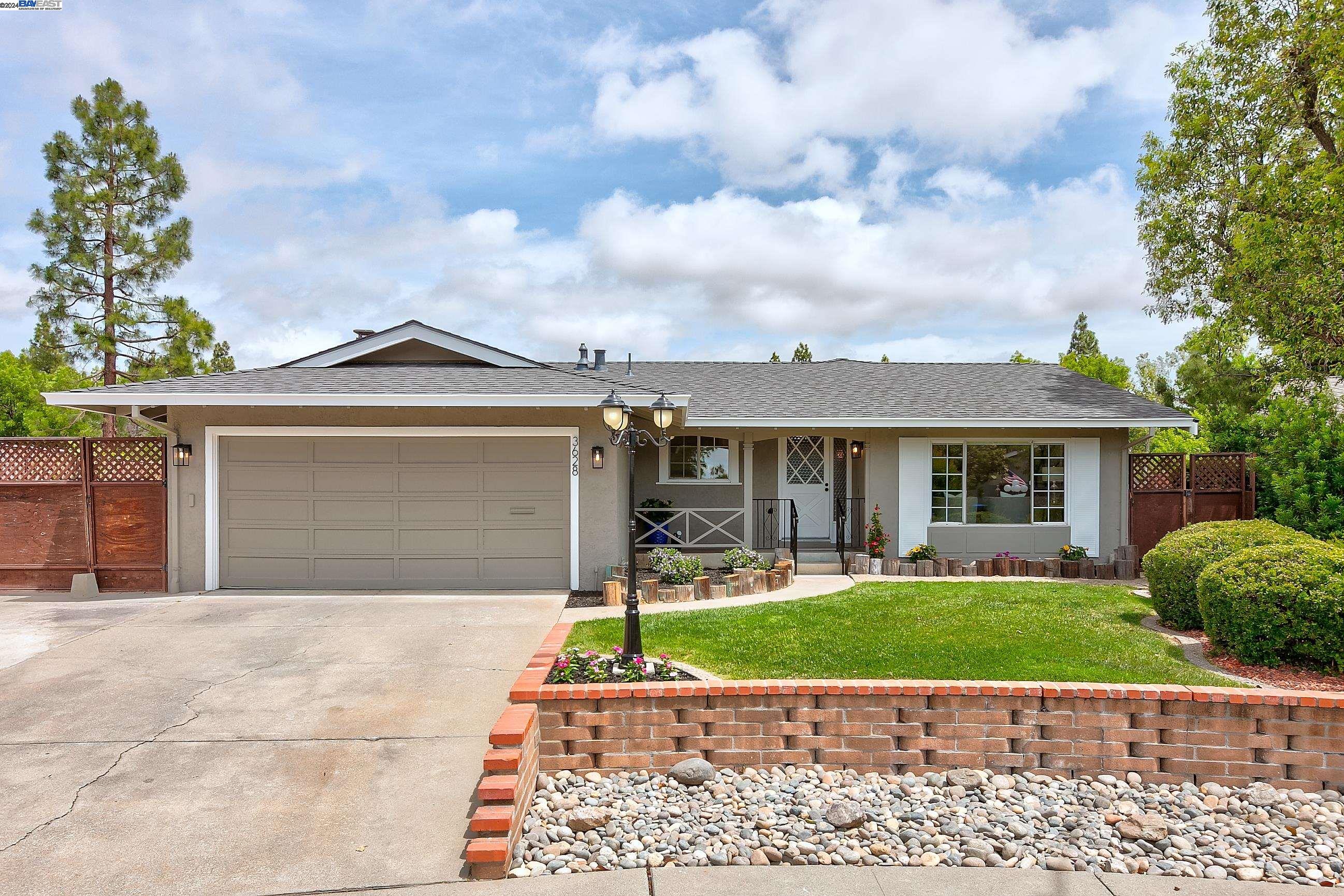 Detail Gallery Image 1 of 1 For 3628 Zwissig Ct, Pleasanton,  CA 94566 - 4 Beds | 2 Baths