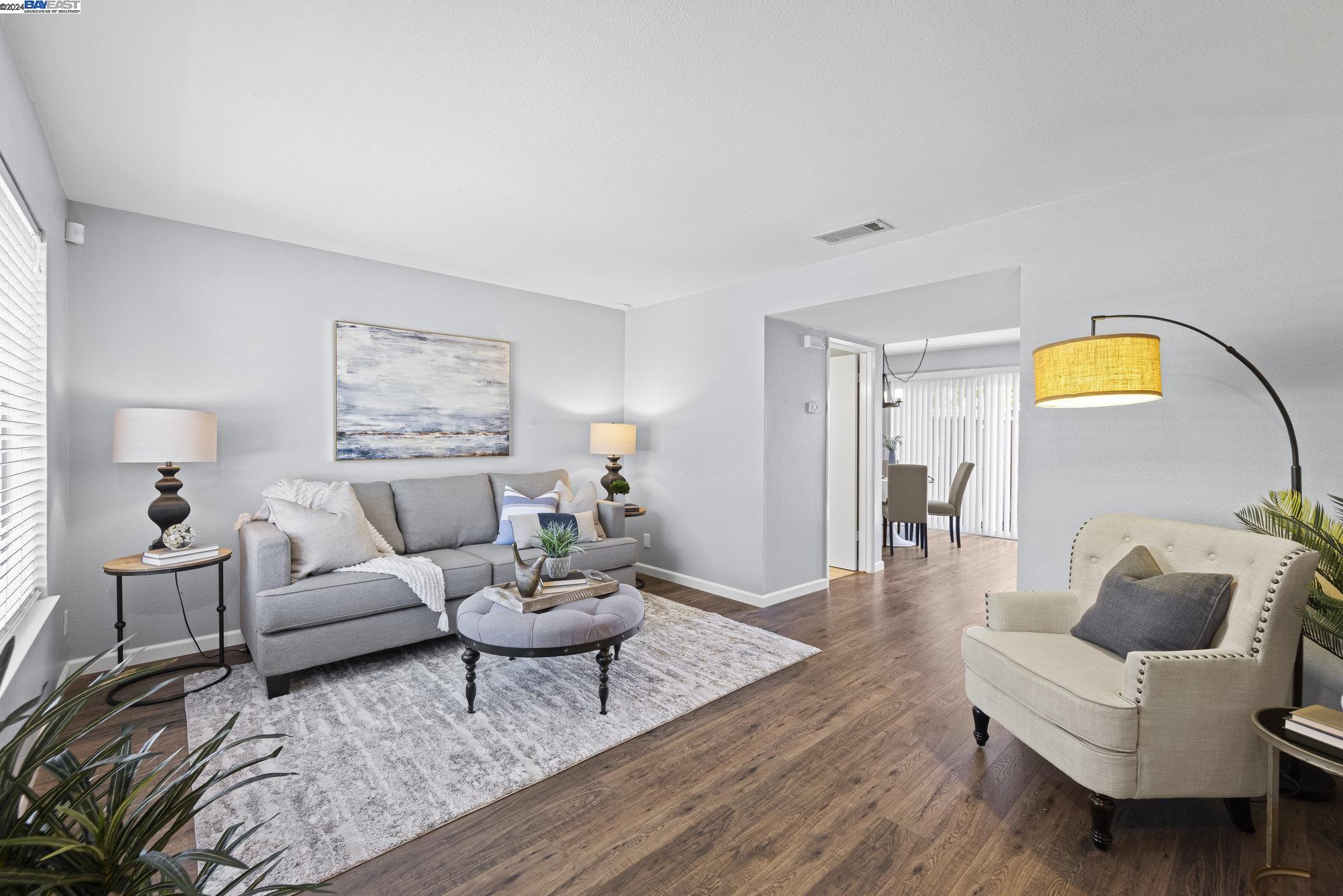 Photo #5: 41062296 Listing 