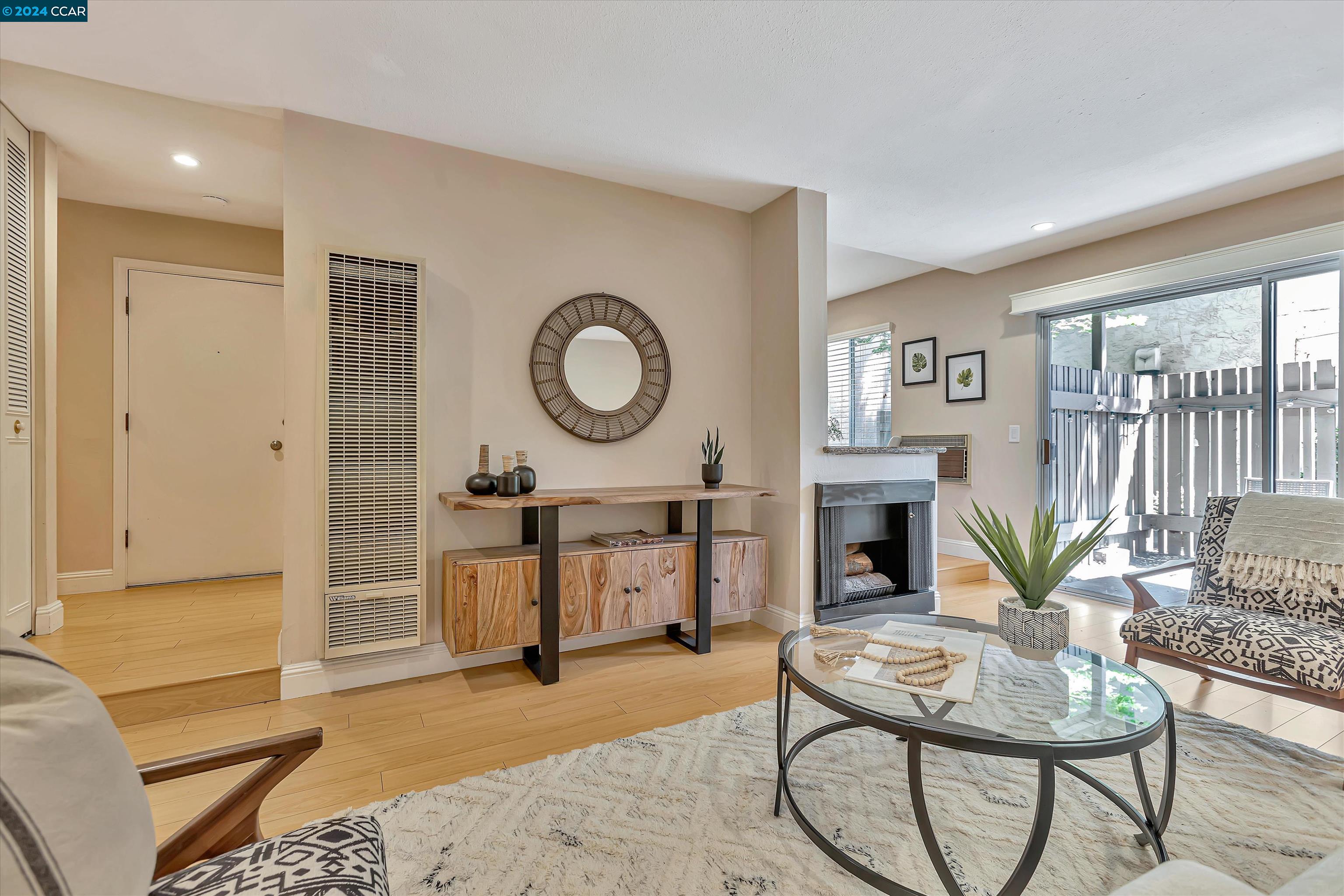 Photo #4: 41062400 Listing 