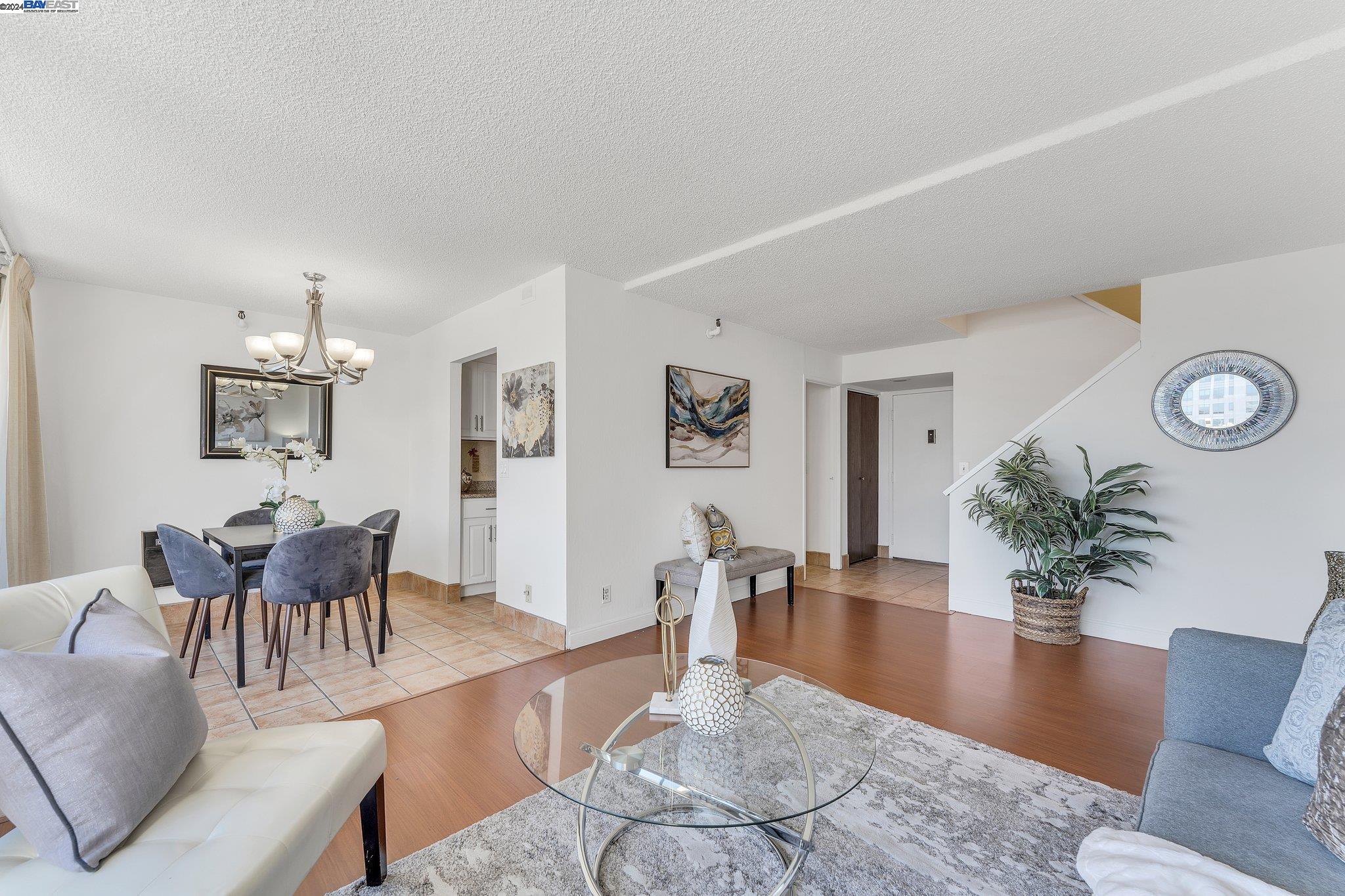 Photo #5: 41062459 Listing 