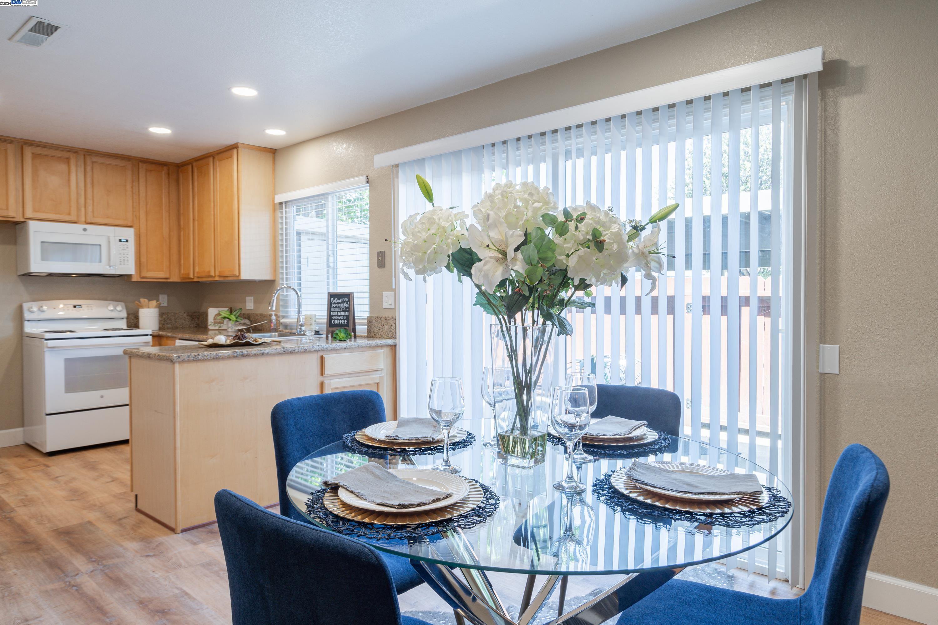 Photo #6: 41062477 Listing 