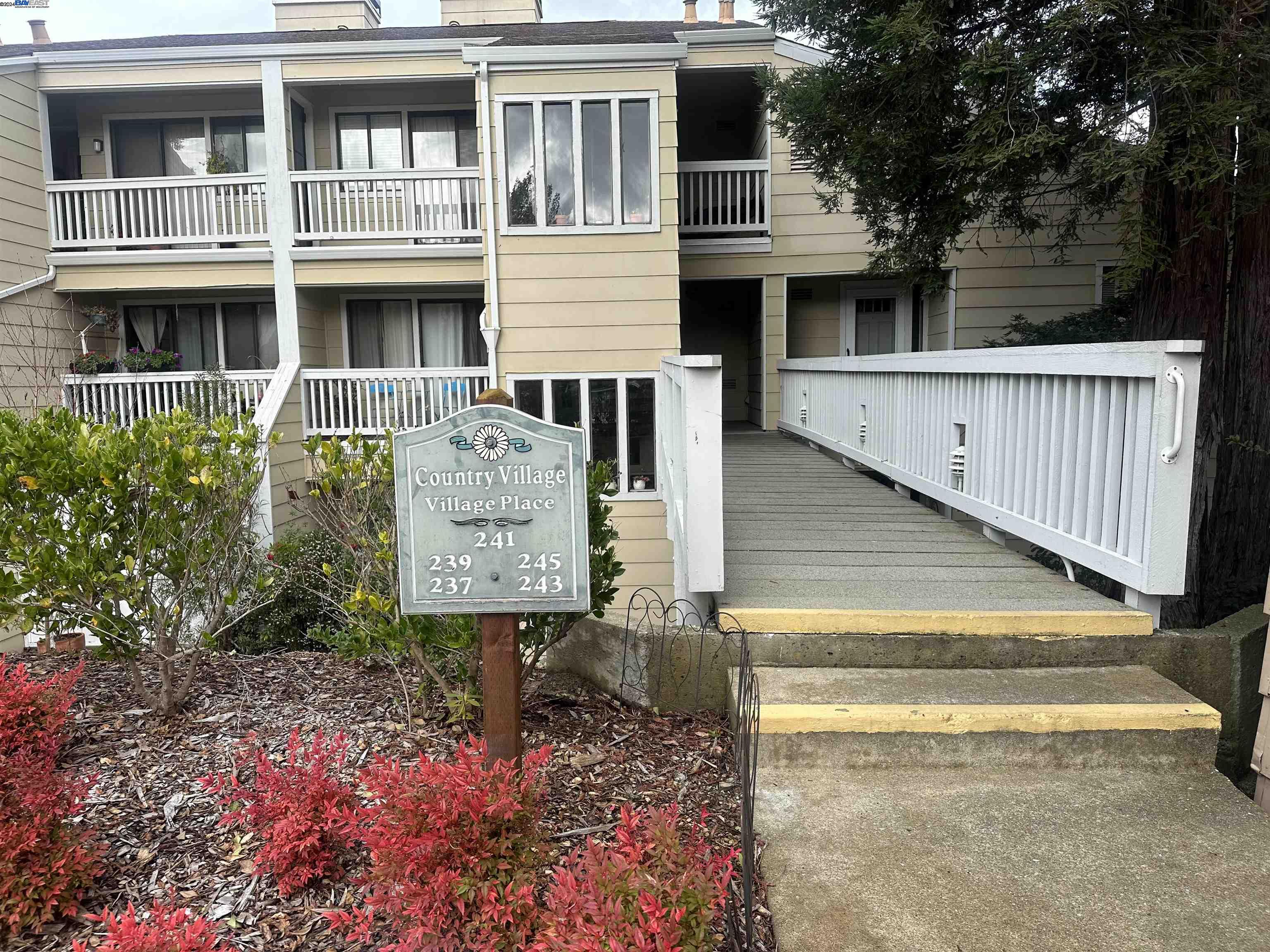 MLS: 41062572 Condo For Sale