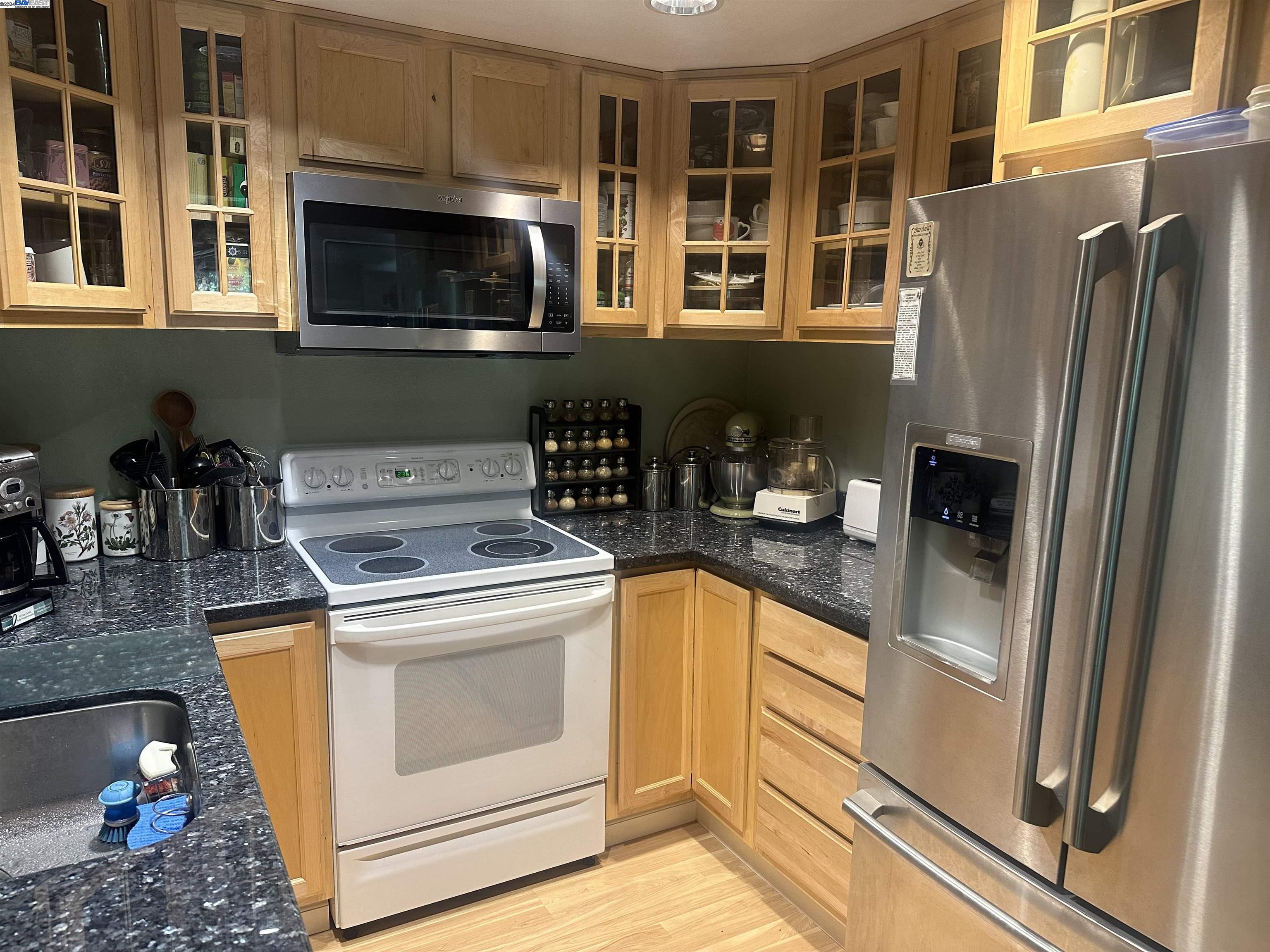 Photo #2: 41062572 Listing 