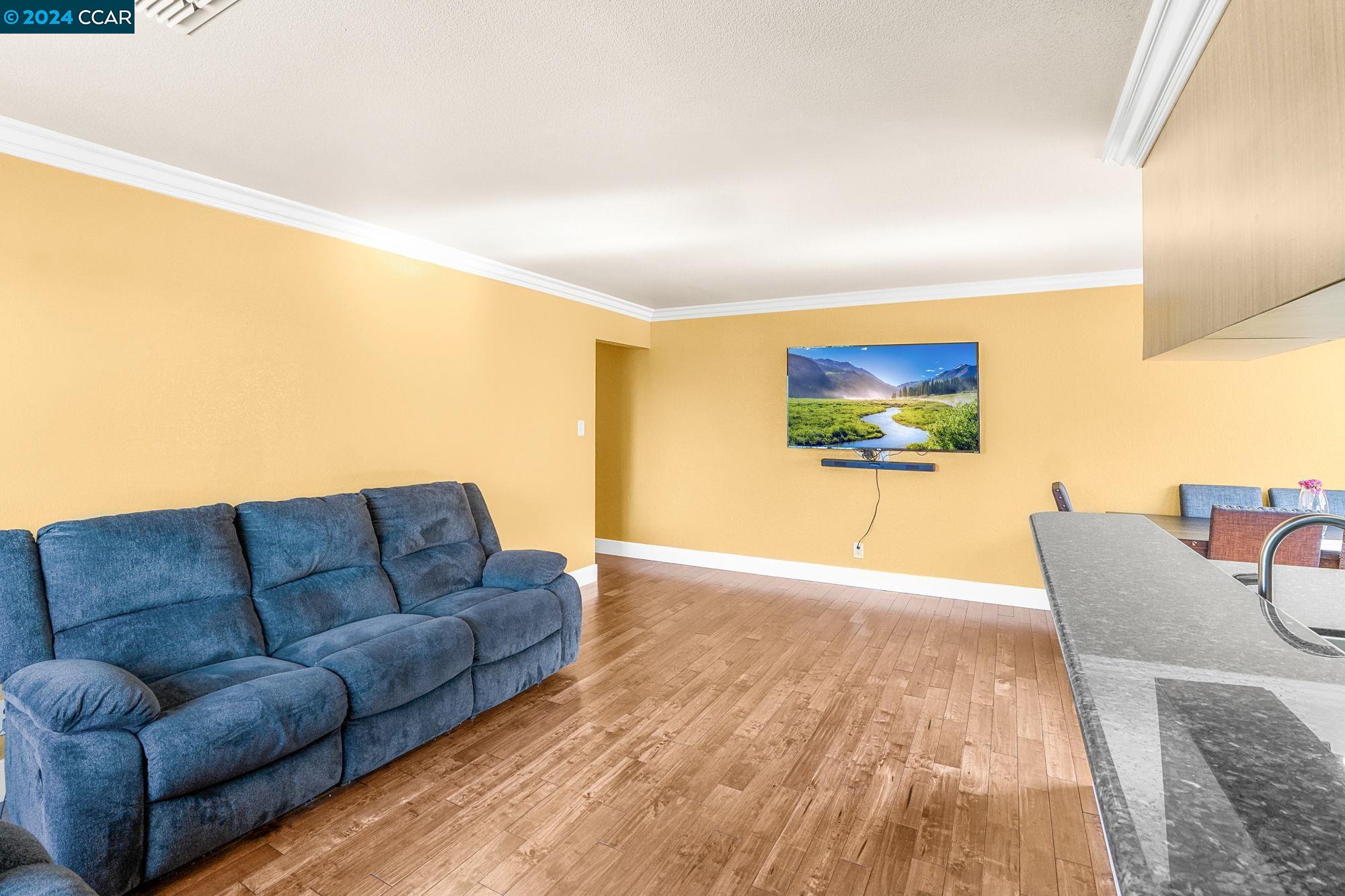 Photo #5: 41062582 Listing 