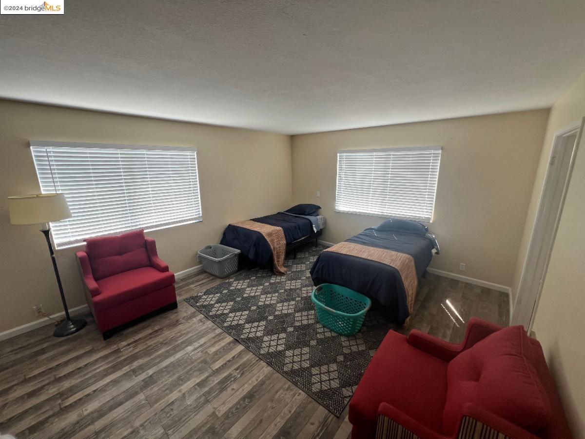 1000 102nd Avenue, Oakland, California 94603, 3 Bedrooms Bedrooms, 6 Rooms Rooms,3 BathroomsBathrooms,Residential,For Sale,1000 102nd Avenue,41062602