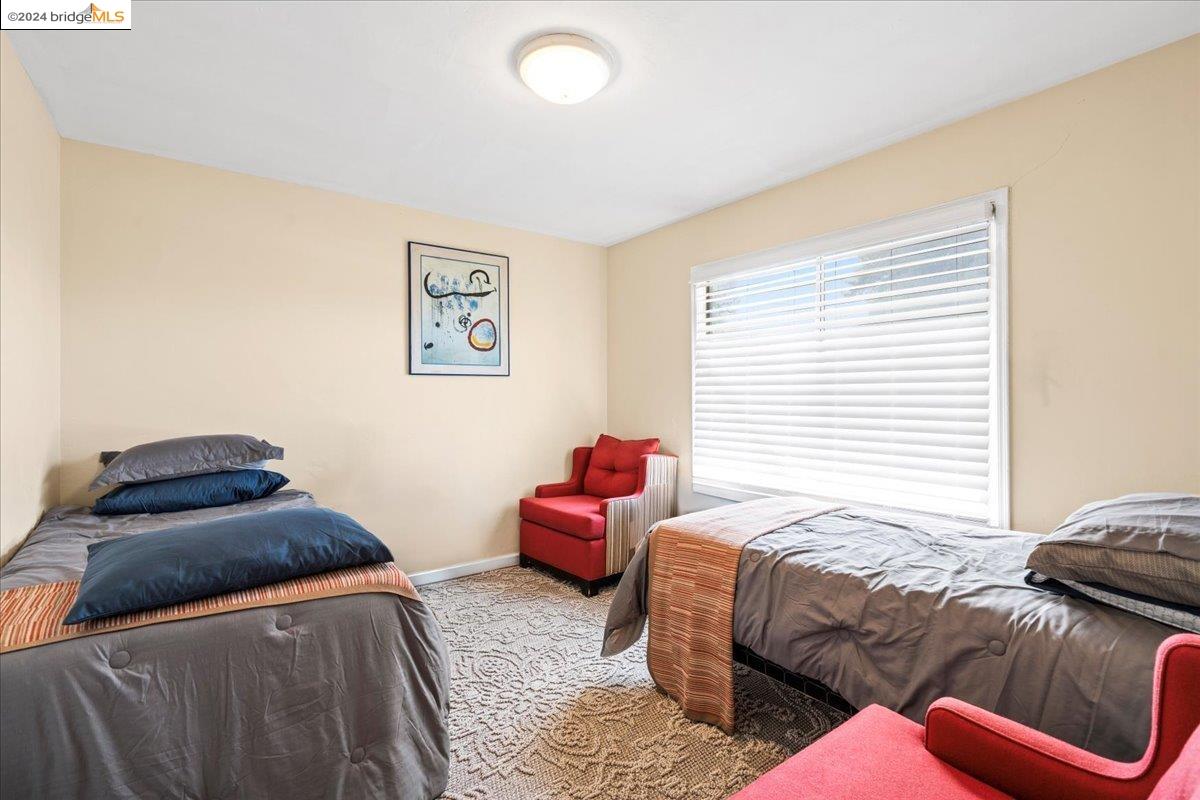 1000 102nd Avenue, Oakland, California 94603, 3 Bedrooms Bedrooms, 6 Rooms Rooms,3 BathroomsBathrooms,Residential,For Sale,1000 102nd Avenue,41062602