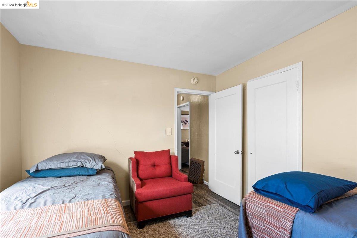 1000 102nd Avenue, Oakland, California 94603, 3 Bedrooms Bedrooms, 6 Rooms Rooms,3 BathroomsBathrooms,Residential,For Sale,1000 102nd Avenue,41062602
