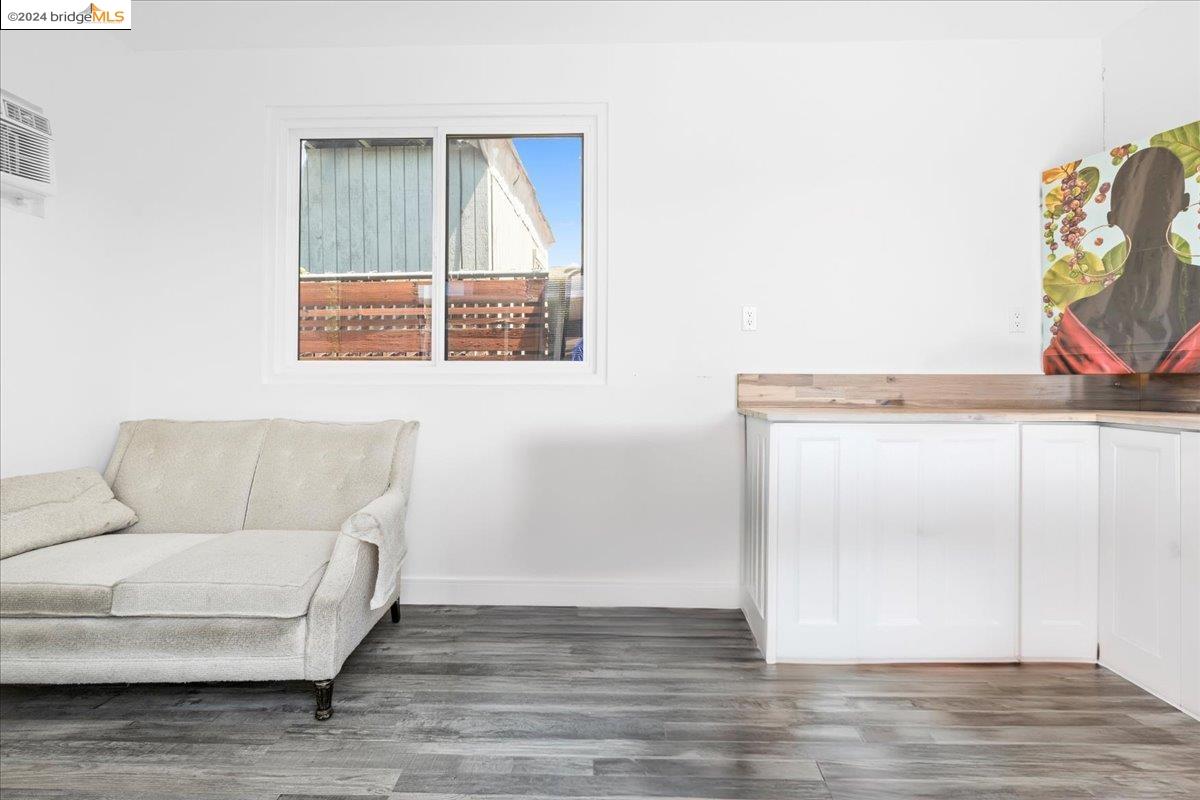 1000 102nd Avenue, Oakland, California 94603, 3 Bedrooms Bedrooms, 6 Rooms Rooms,3 BathroomsBathrooms,Residential,For Sale,1000 102nd Avenue,41062602