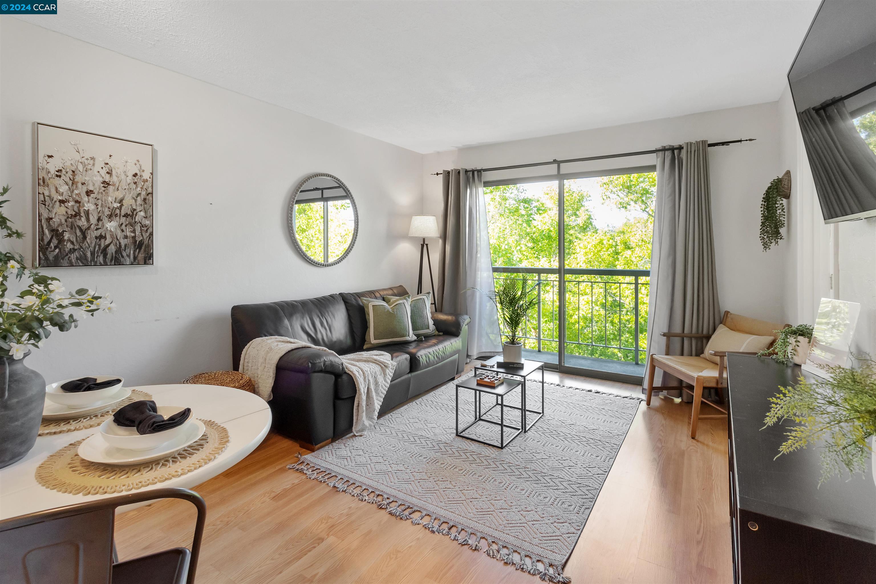 Photo #3: 41062619 Listing 
