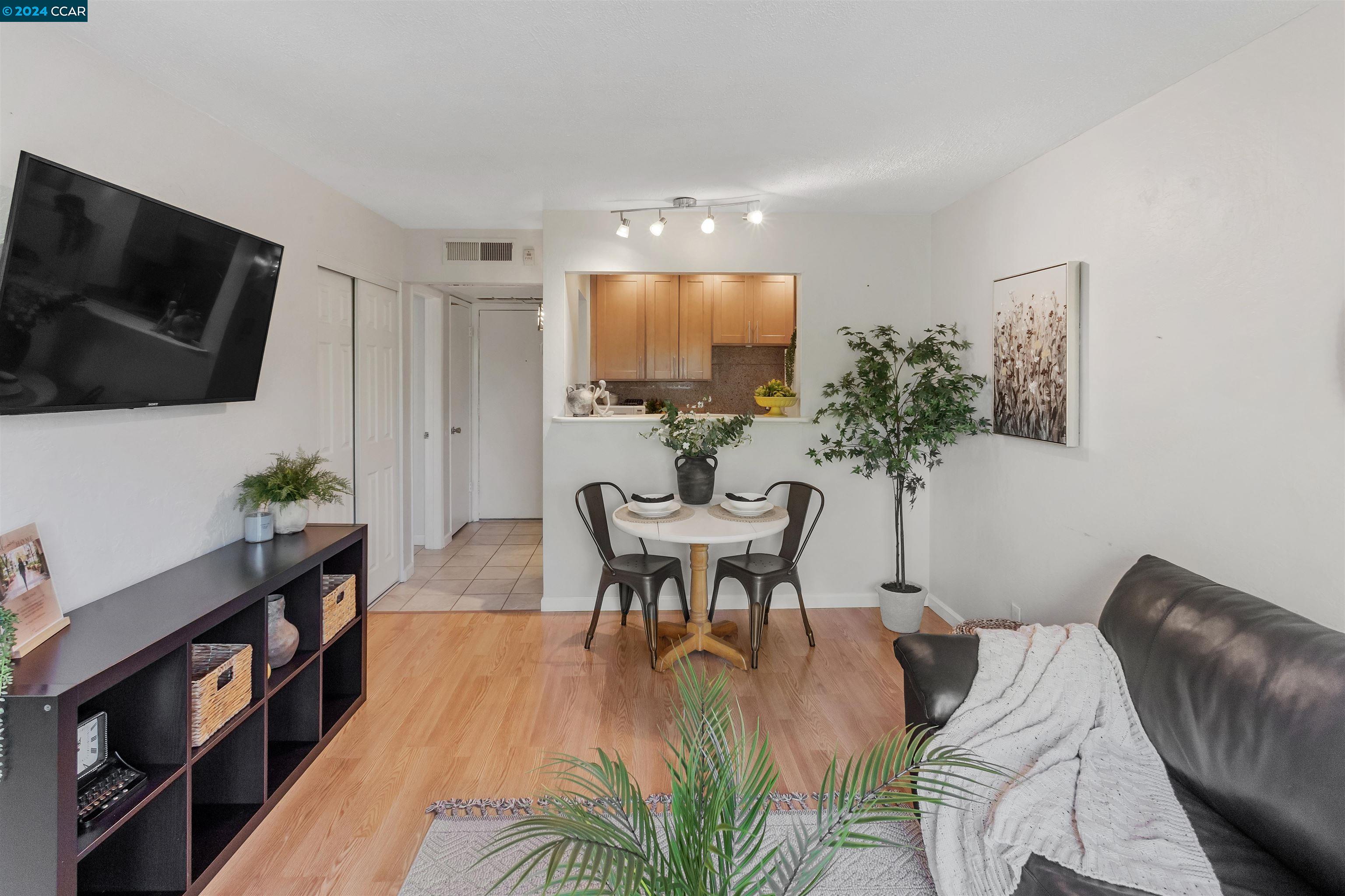 Photo #4: 41062619 Listing 