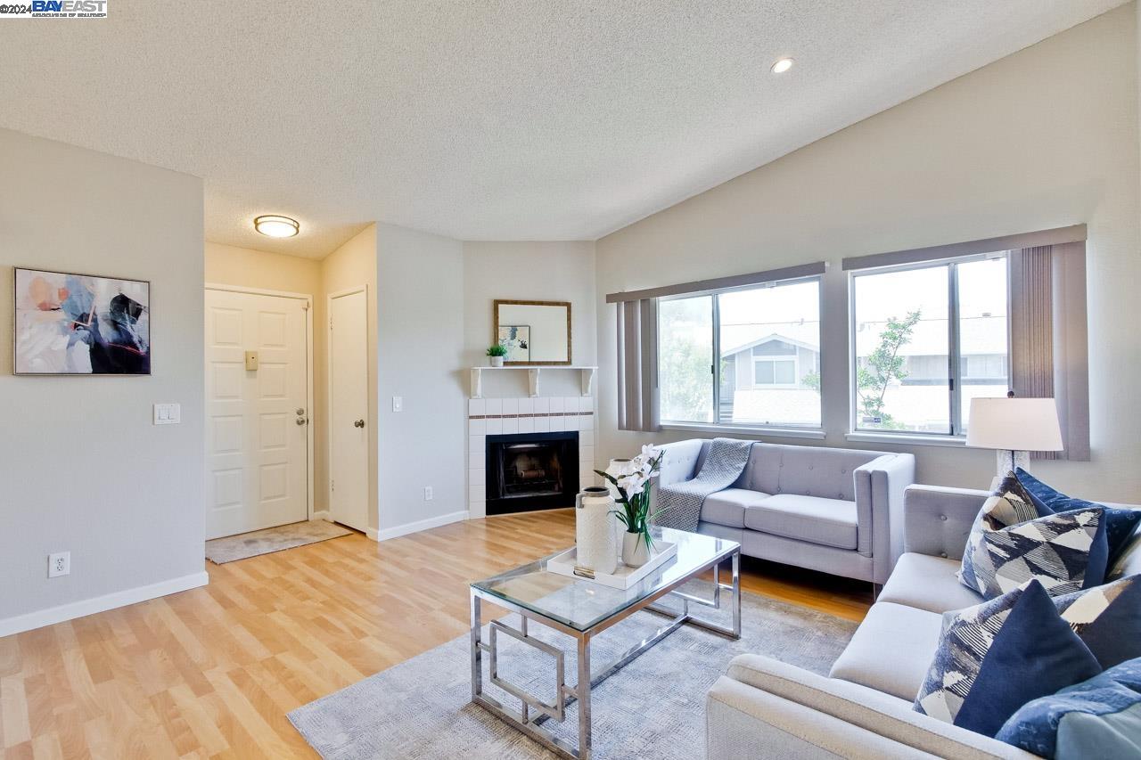 Photo #4: 41062748 Listing 