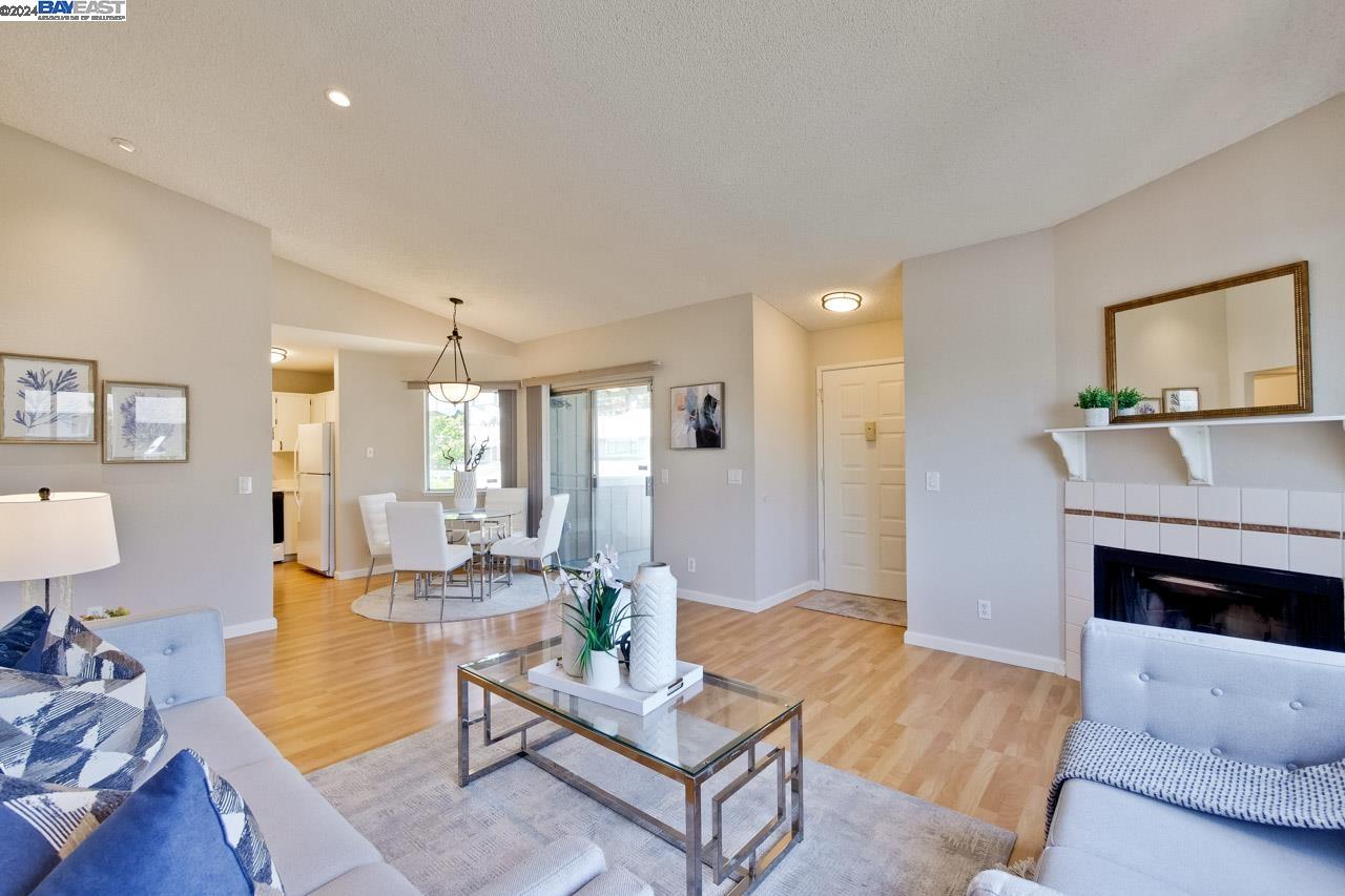 Photo #5: 41062748 Listing 
