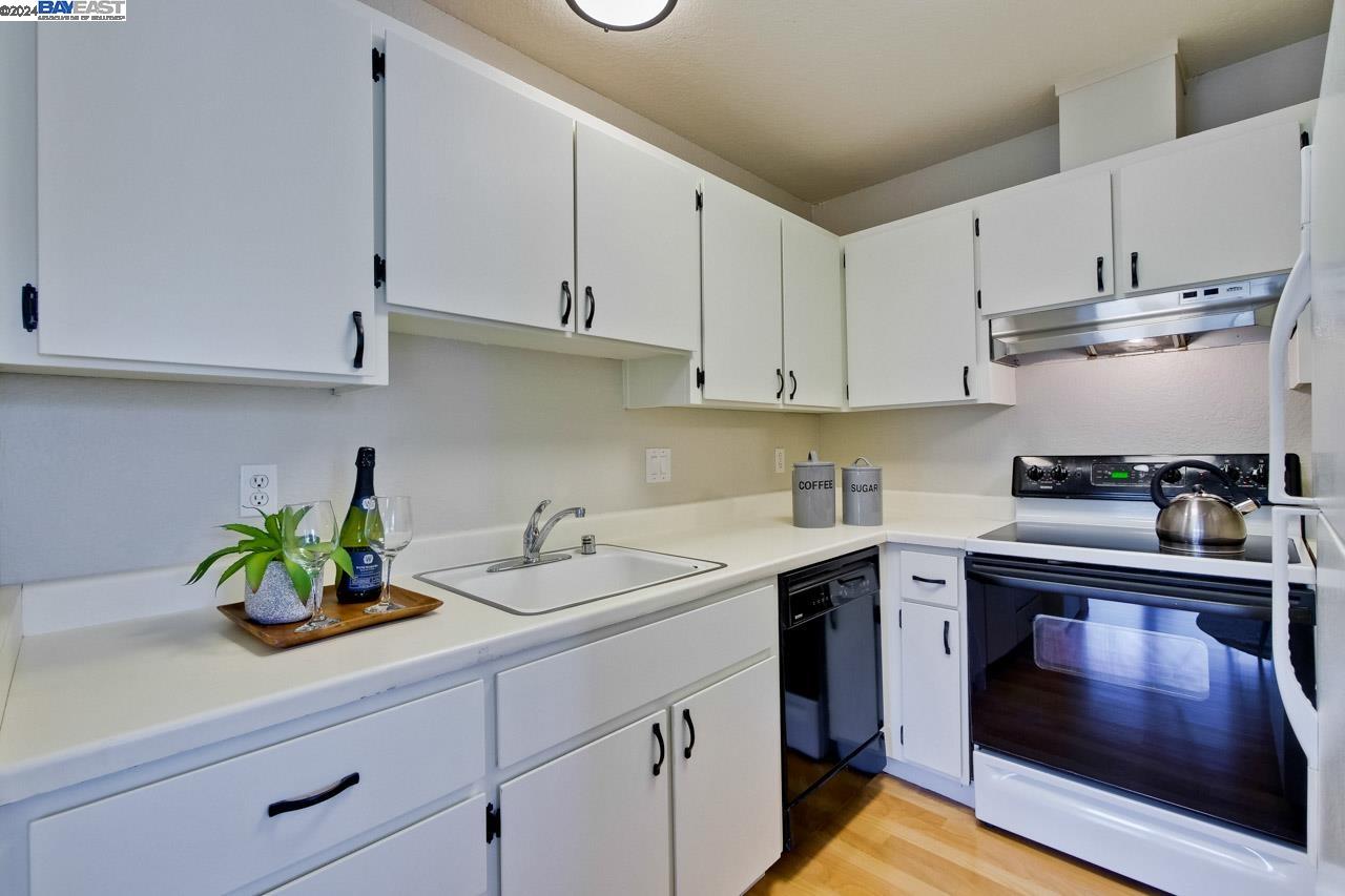 Photo #6: 41062748 Listing 
