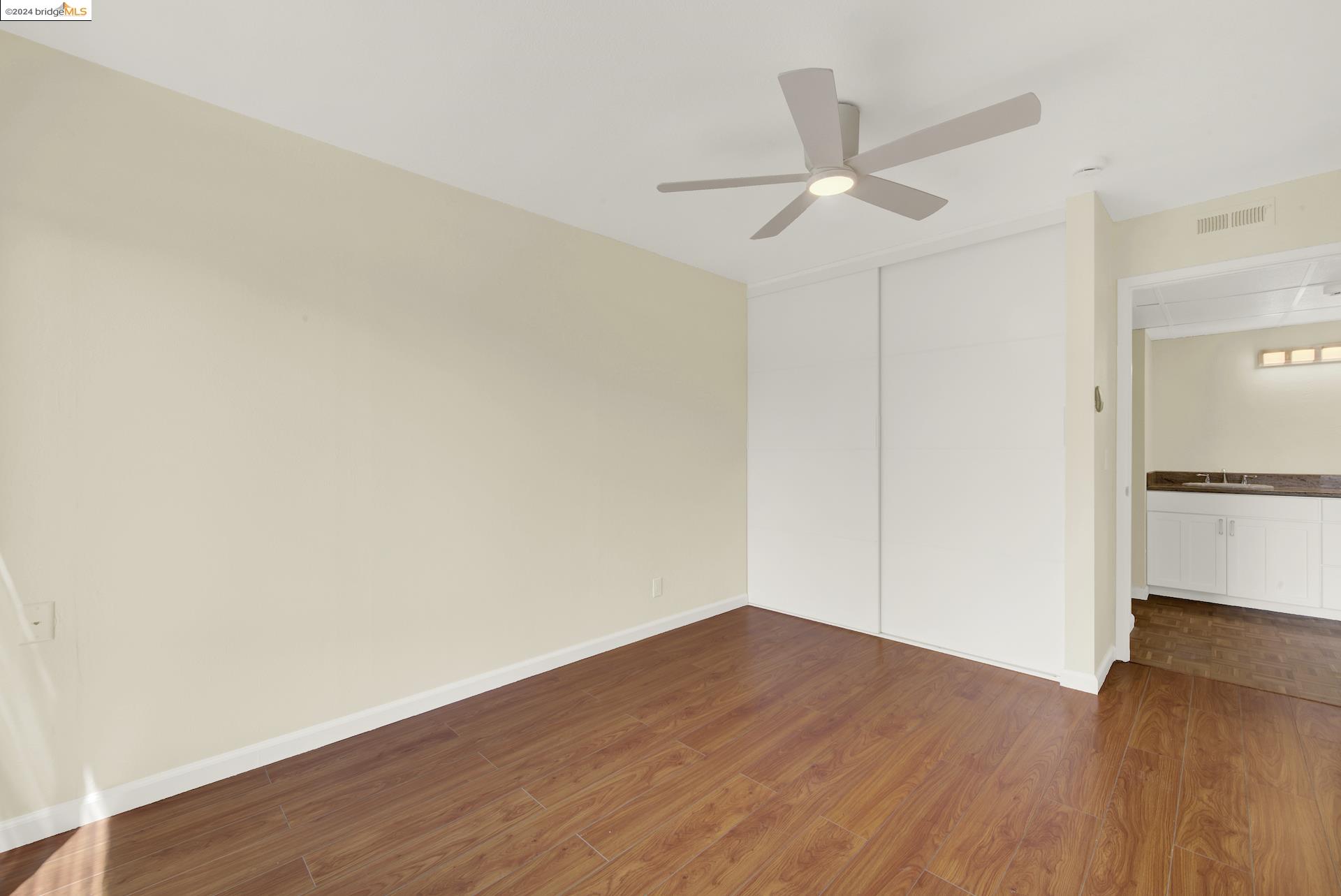Photo #25: 41063000 Listing: Photo #25