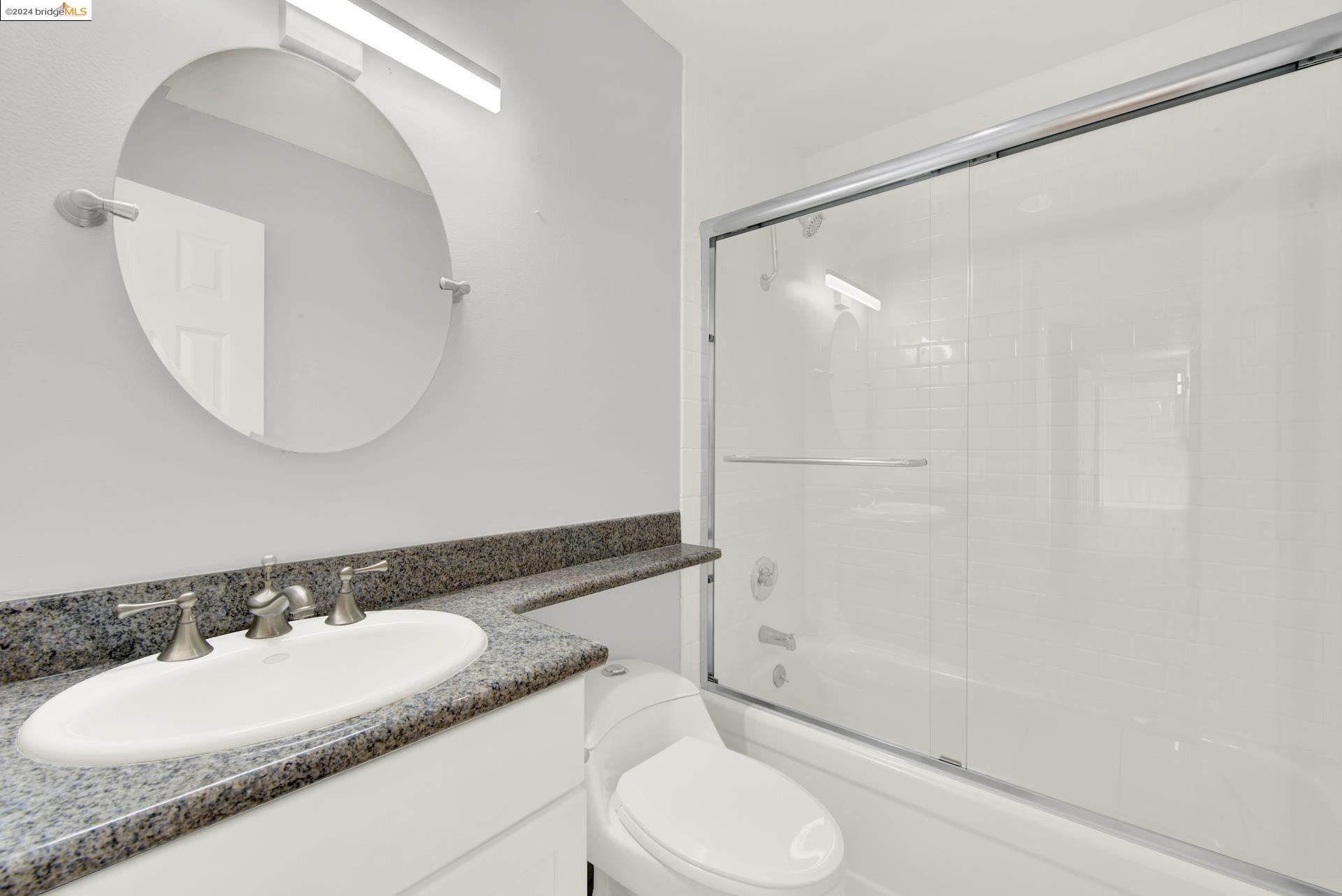 Photo #28: 41063000 Listing: Photo #28