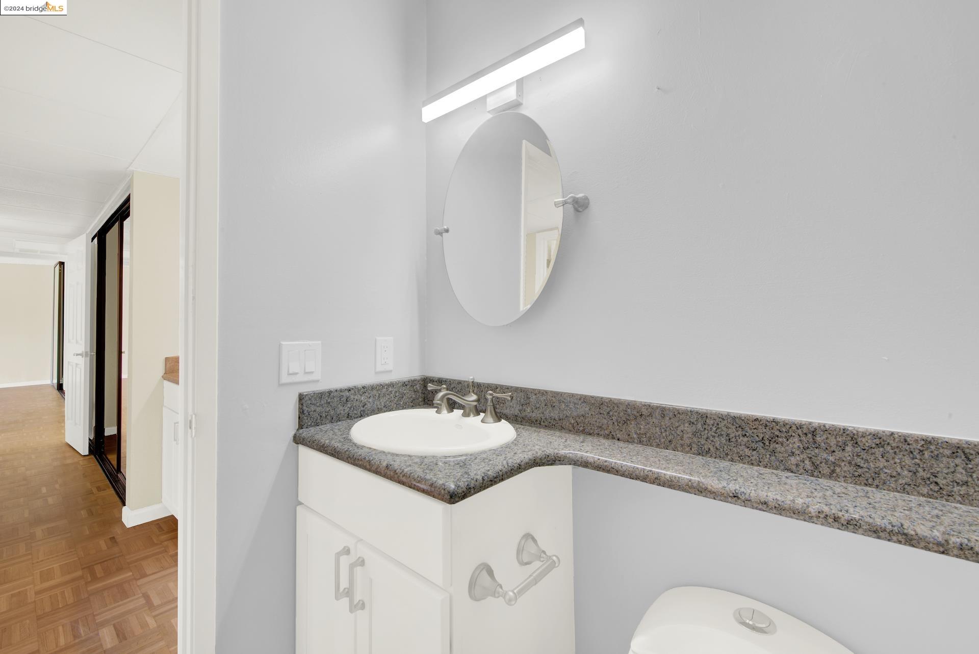 Photo #30: 41063000 Listing: Photo #30