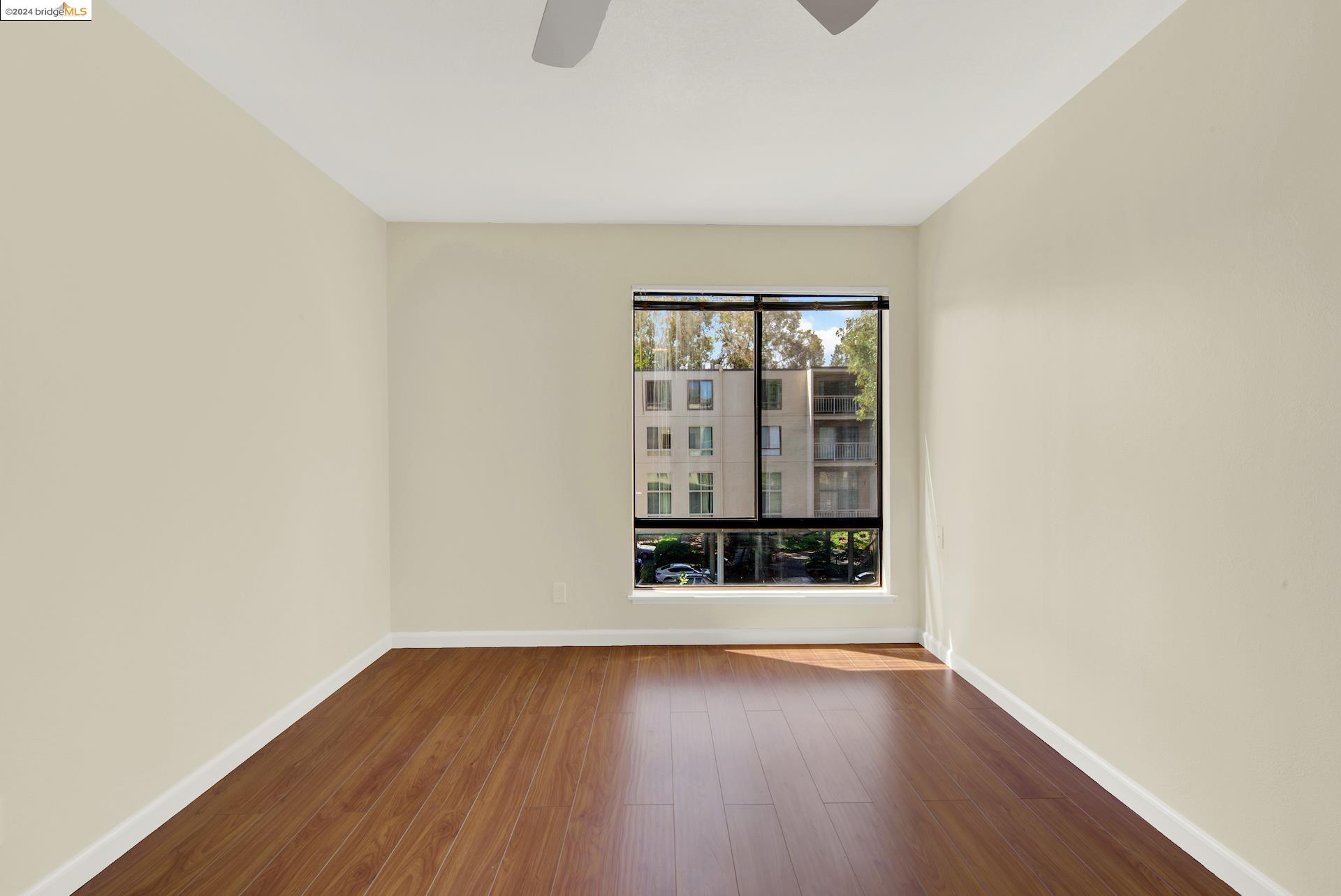 Photo #41: 41063000 Listing: Photo #41