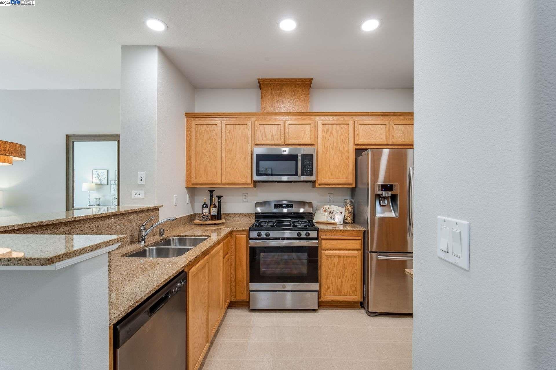 Photo #5: 41063105 Listing 