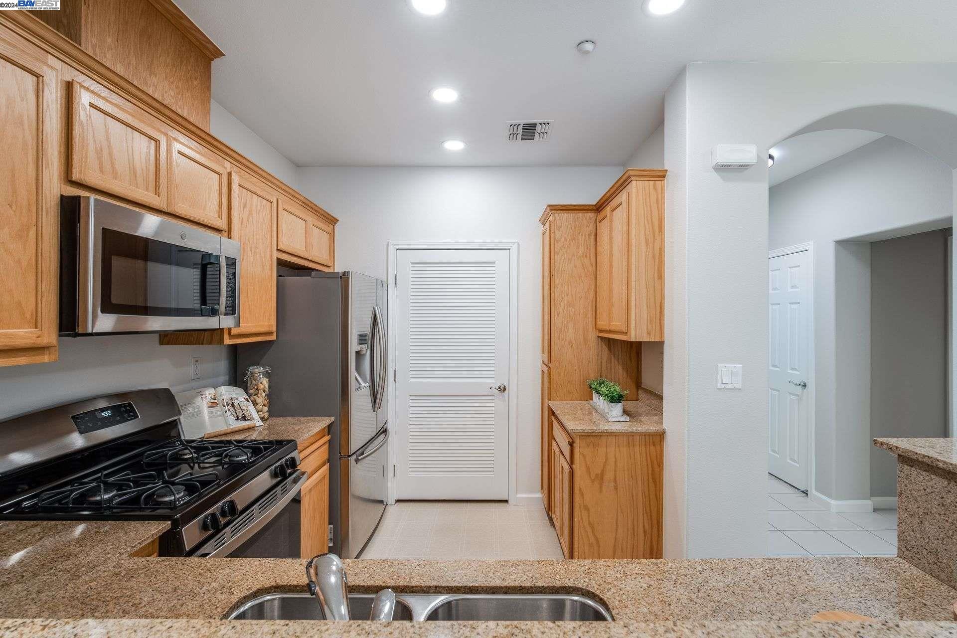 Photo #6: 41063105 Listing 
