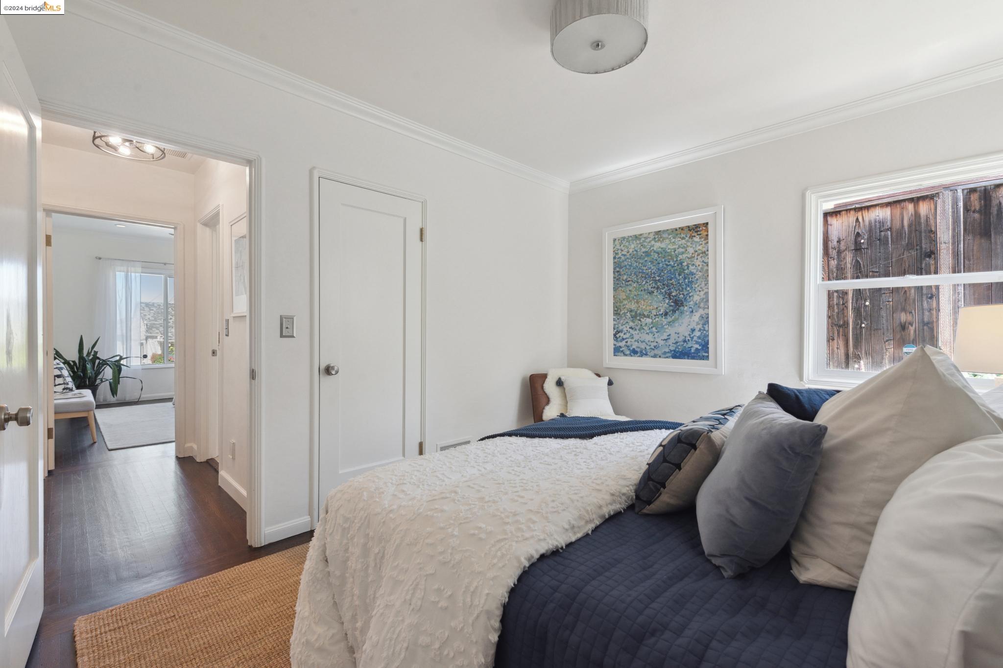 4542 Davenport
