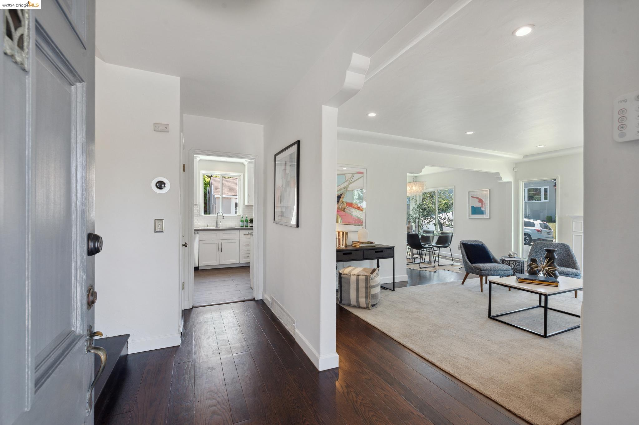 4542 Davenport