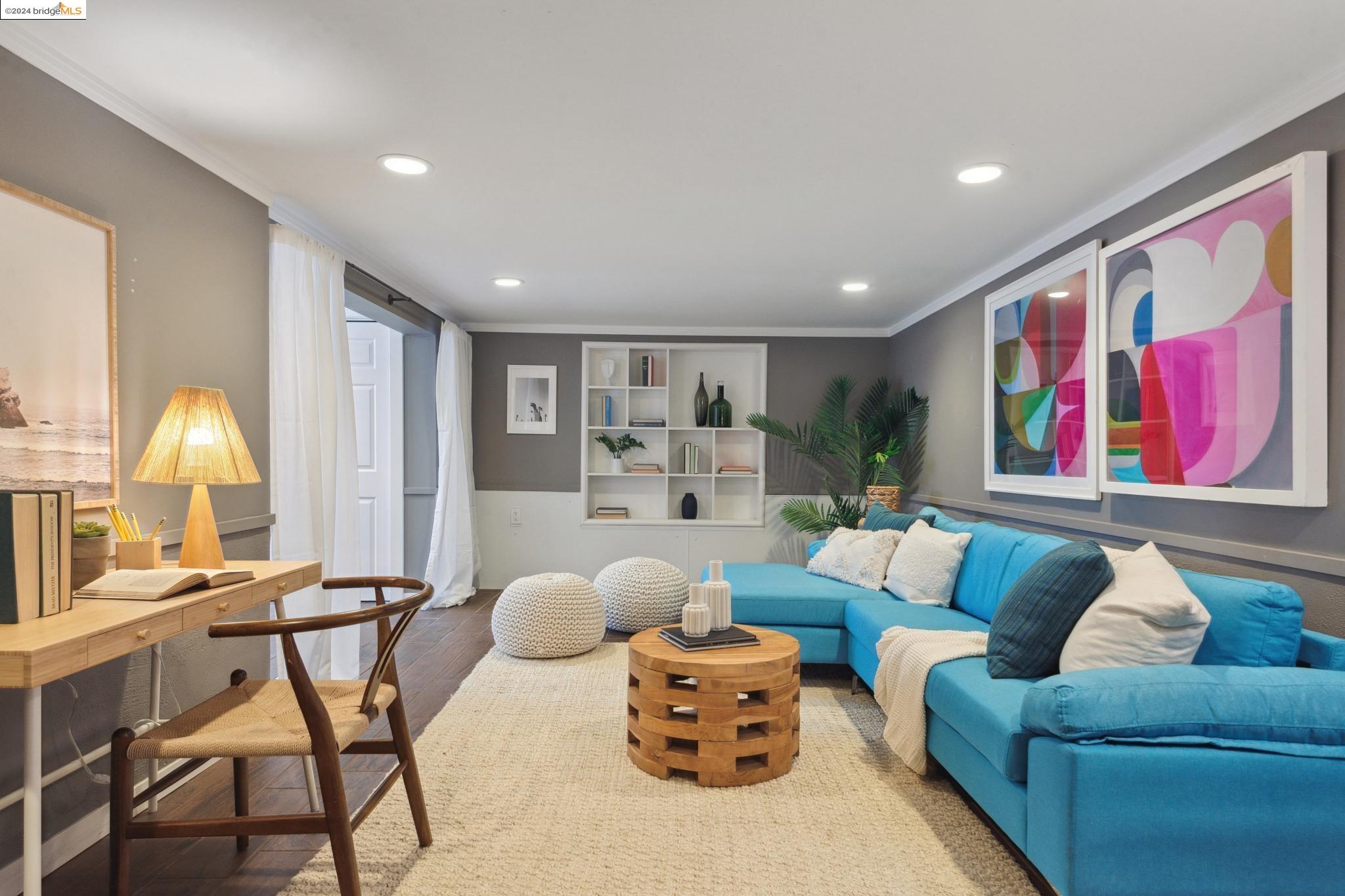 4542 Davenport