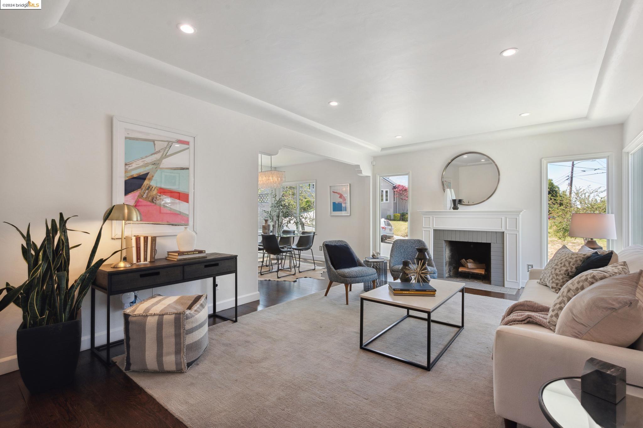 4542 Davenport
