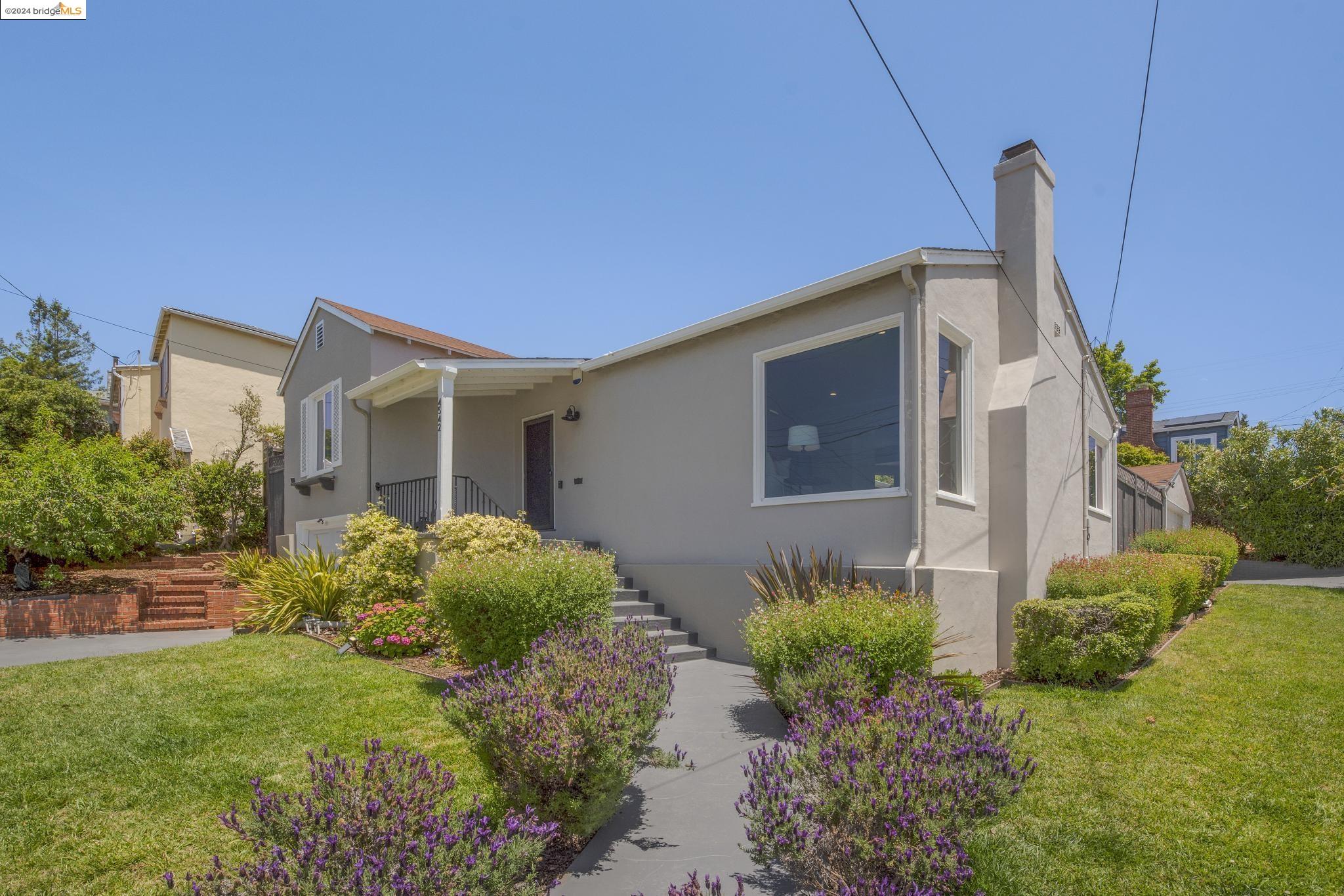 4542 Davenport