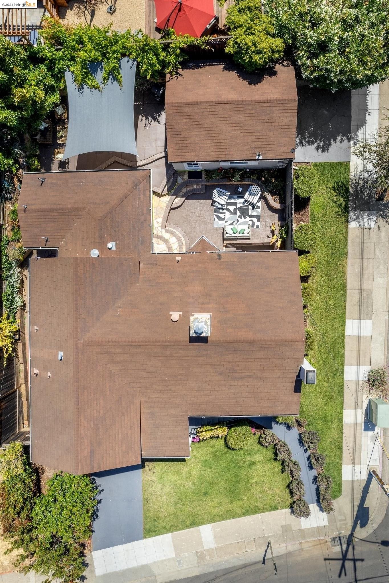 4542 Davenport