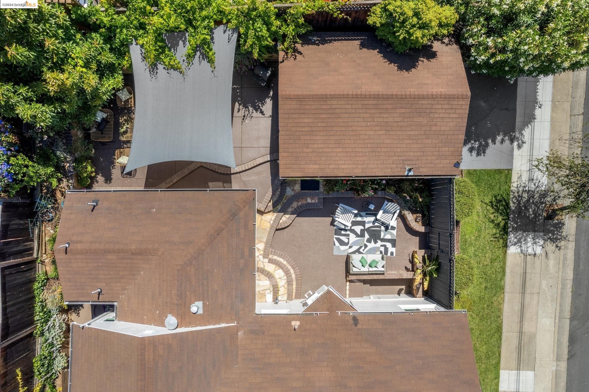 4542 Davenport