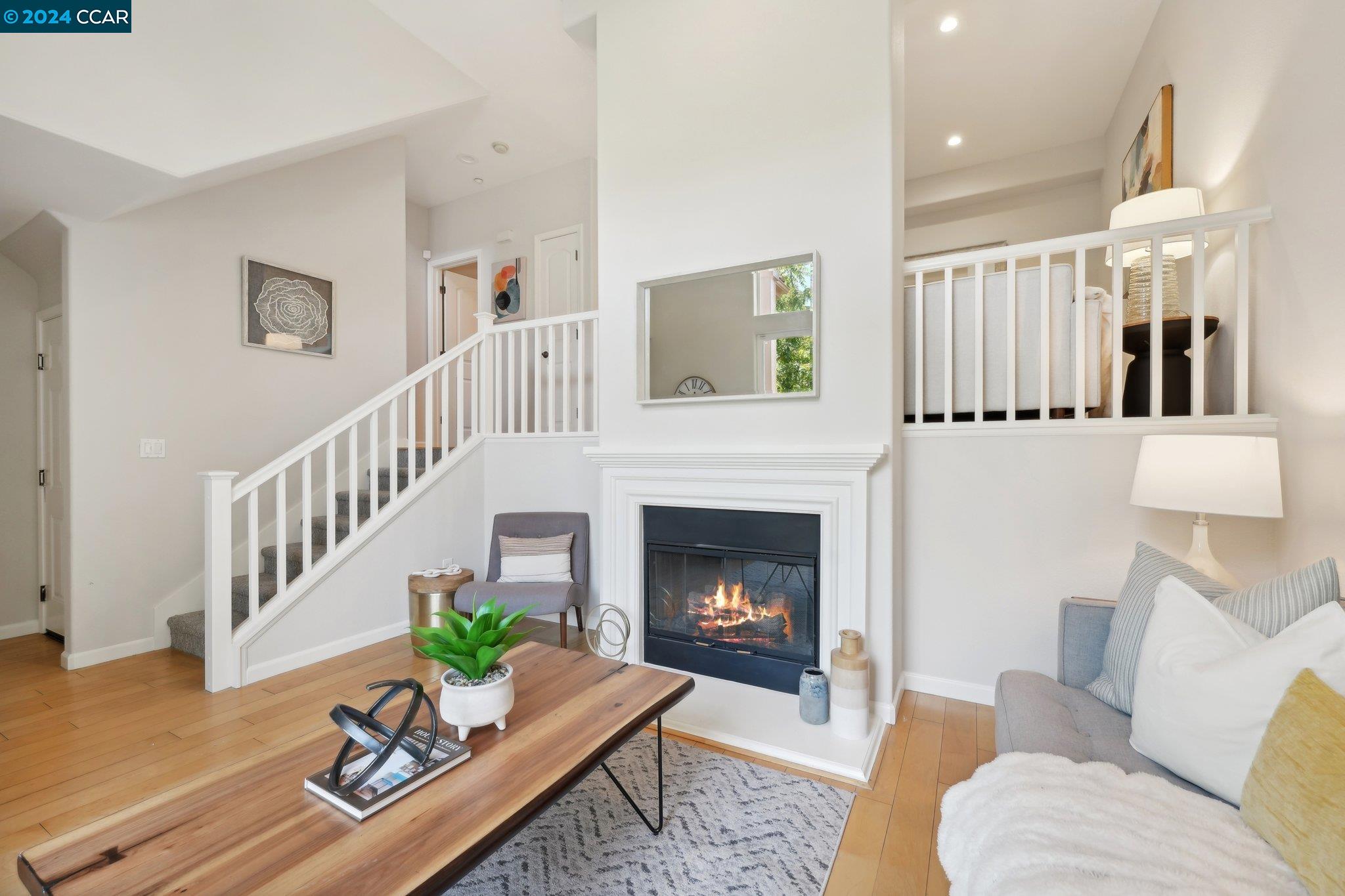Detail Gallery Image 1 of 1 For 1358 Mckinley Ct, San Jose,  CA 95126 - 3 Beds | 2/1 Baths